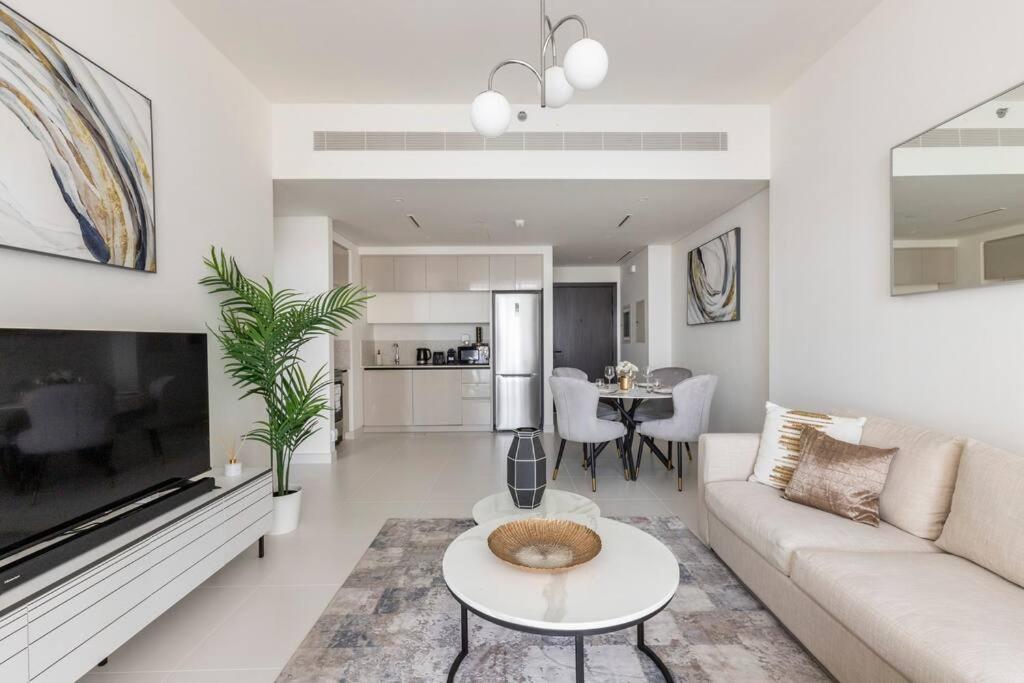 Luxury Beach Front 1br Apartment