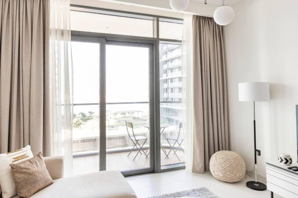 Luxury Beach Front 1br * Dubai
