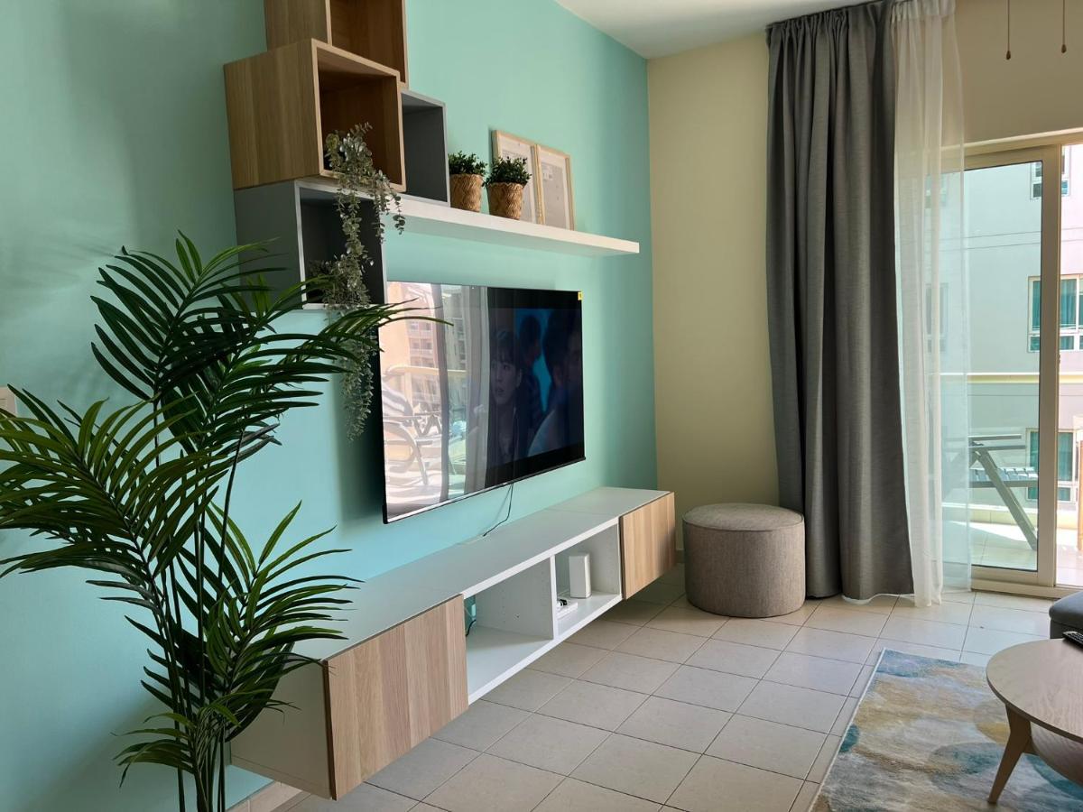 Nice Location - 76 M2 * Dubai