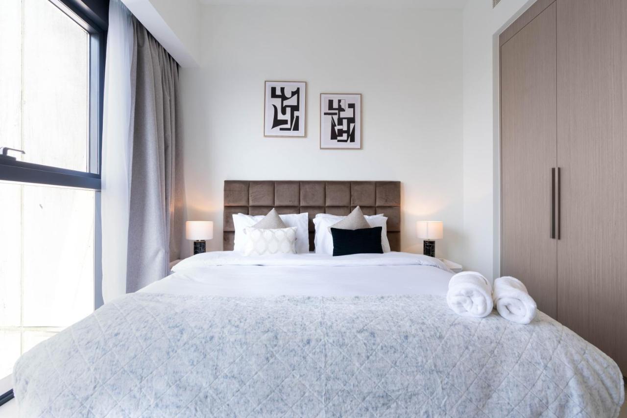 White Sage - Act One Tower Apartment