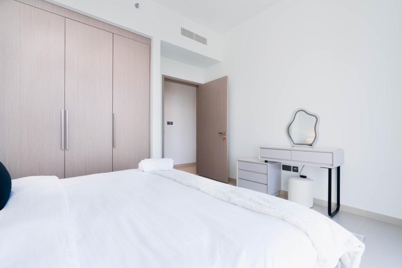 White Sage - Act One Tower Apartment