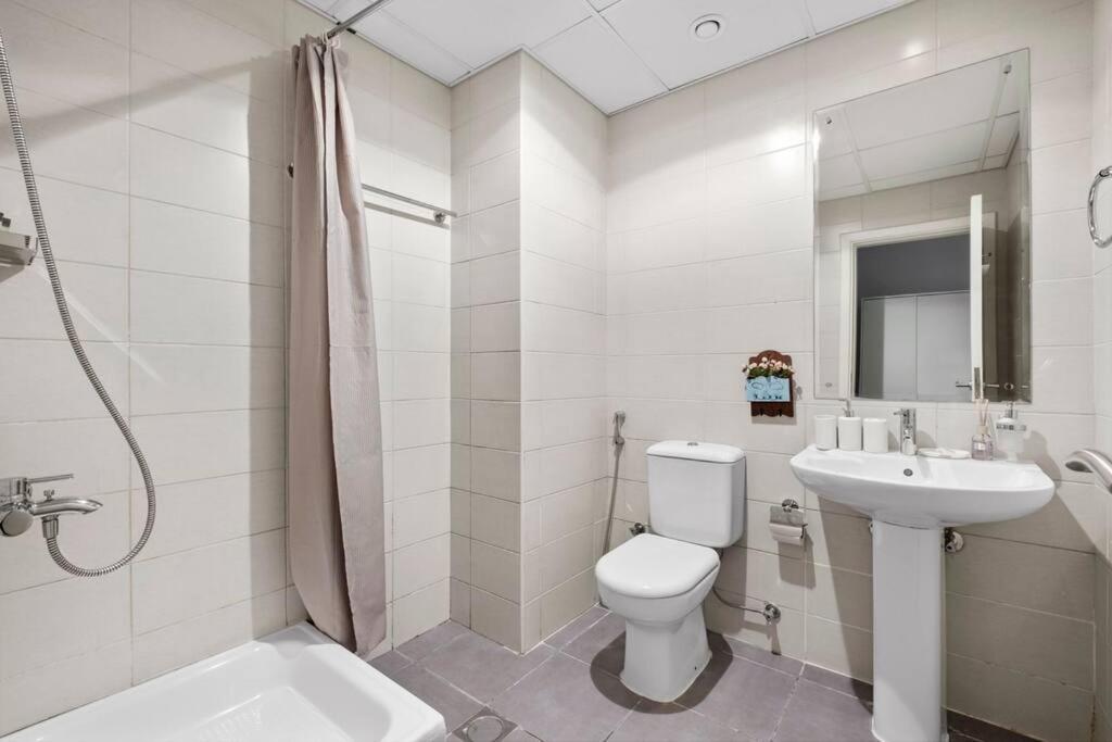 Stonetree - Elegant In Ideal Community For Family