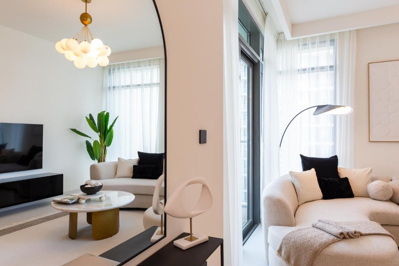 Stunning 2br With Private Access Dubai