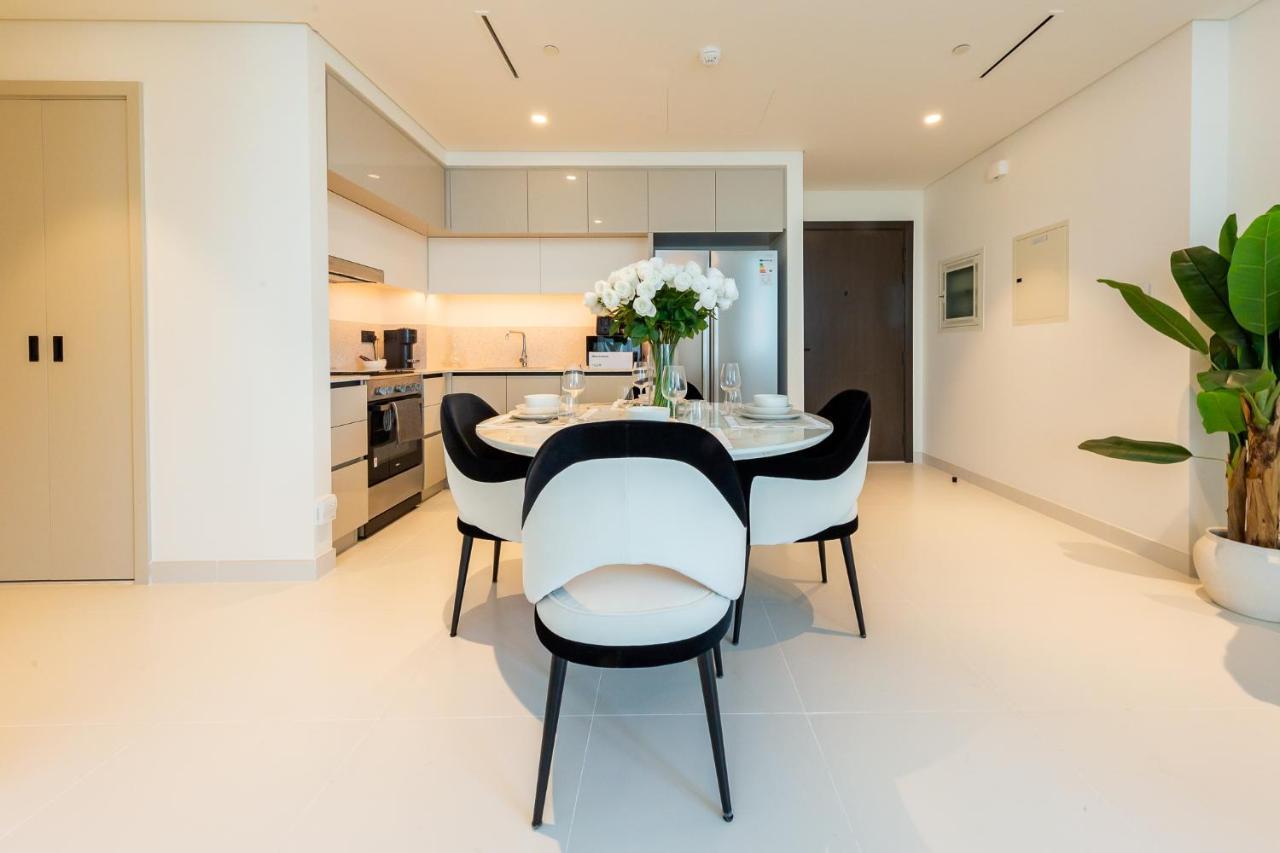 Apartment Stunning 2br With Private Access *