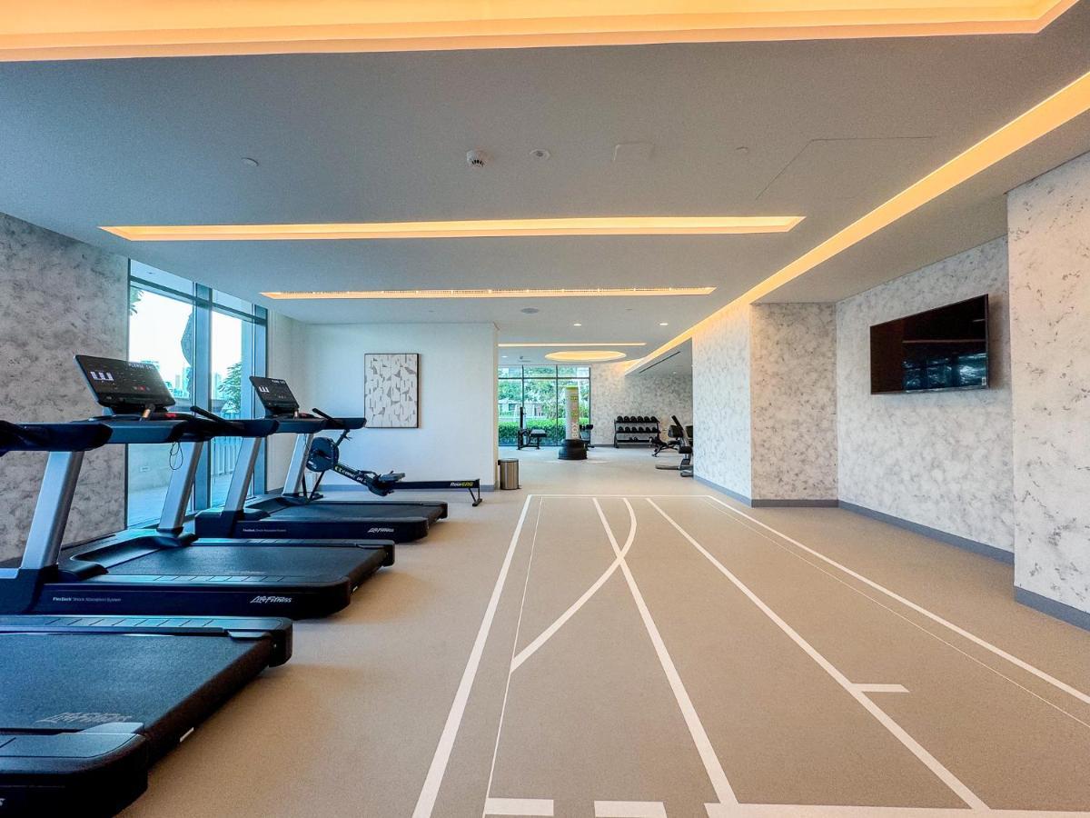 Stunning 2br With Private Access Apartment Dubai