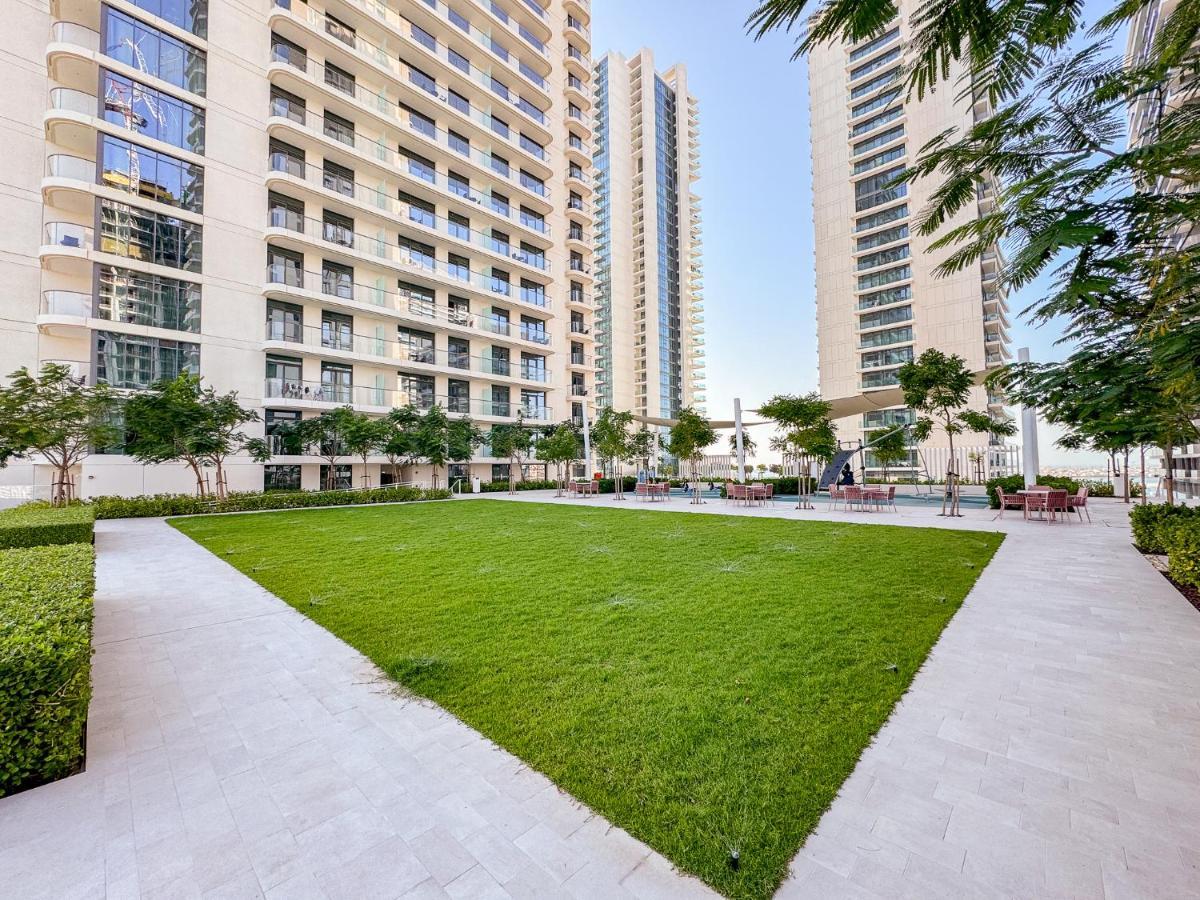Apartment Stunning 2br With Private Access Dubai