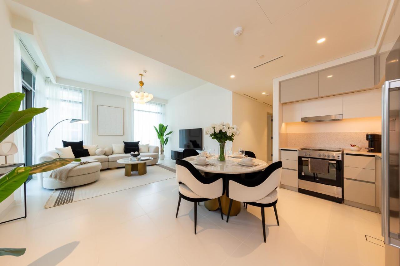 Apartment Stunning 2br With Private Access Dubai