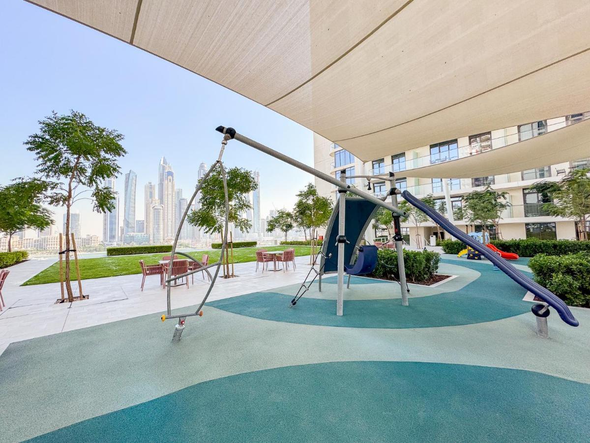 Stunning 2br With Private Access Apartment Dubai
