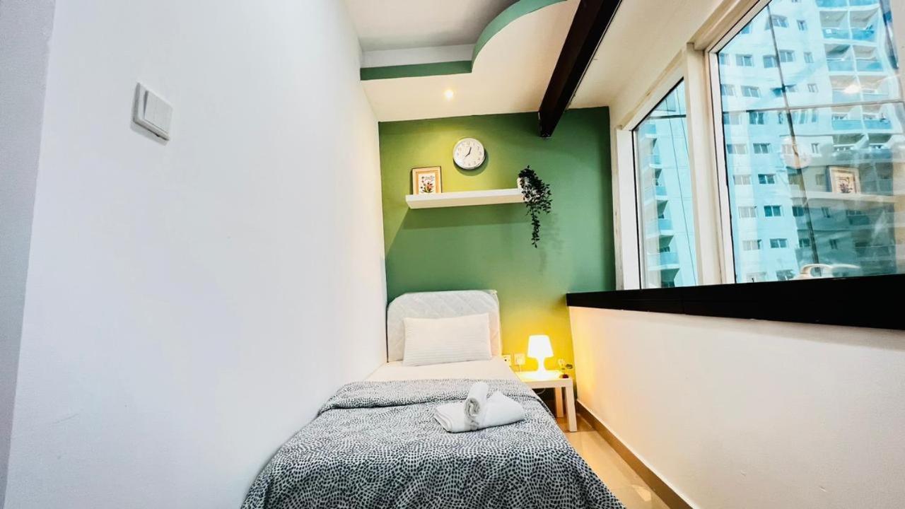 Dreamy Partition In Barsha1 Homestay Dubai