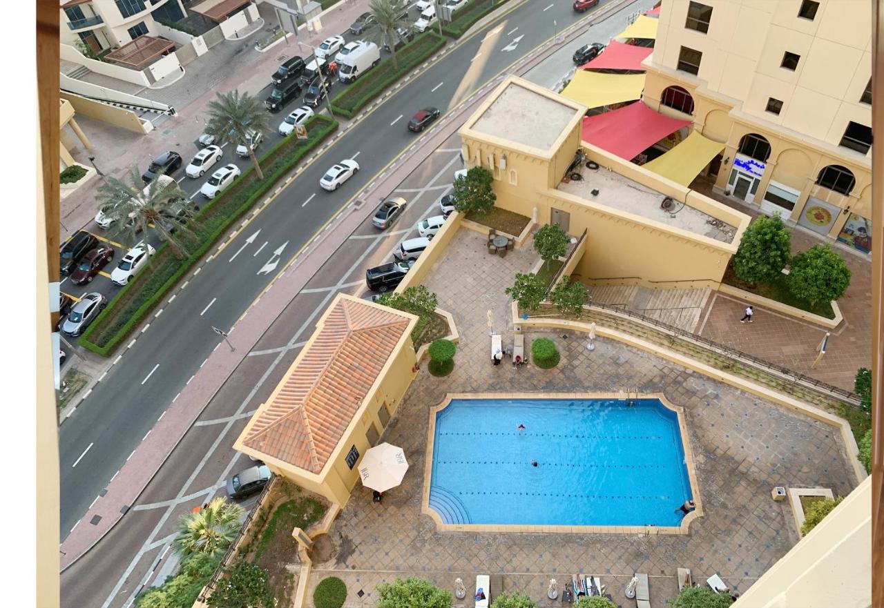 Hostel Royal Beach Residences *