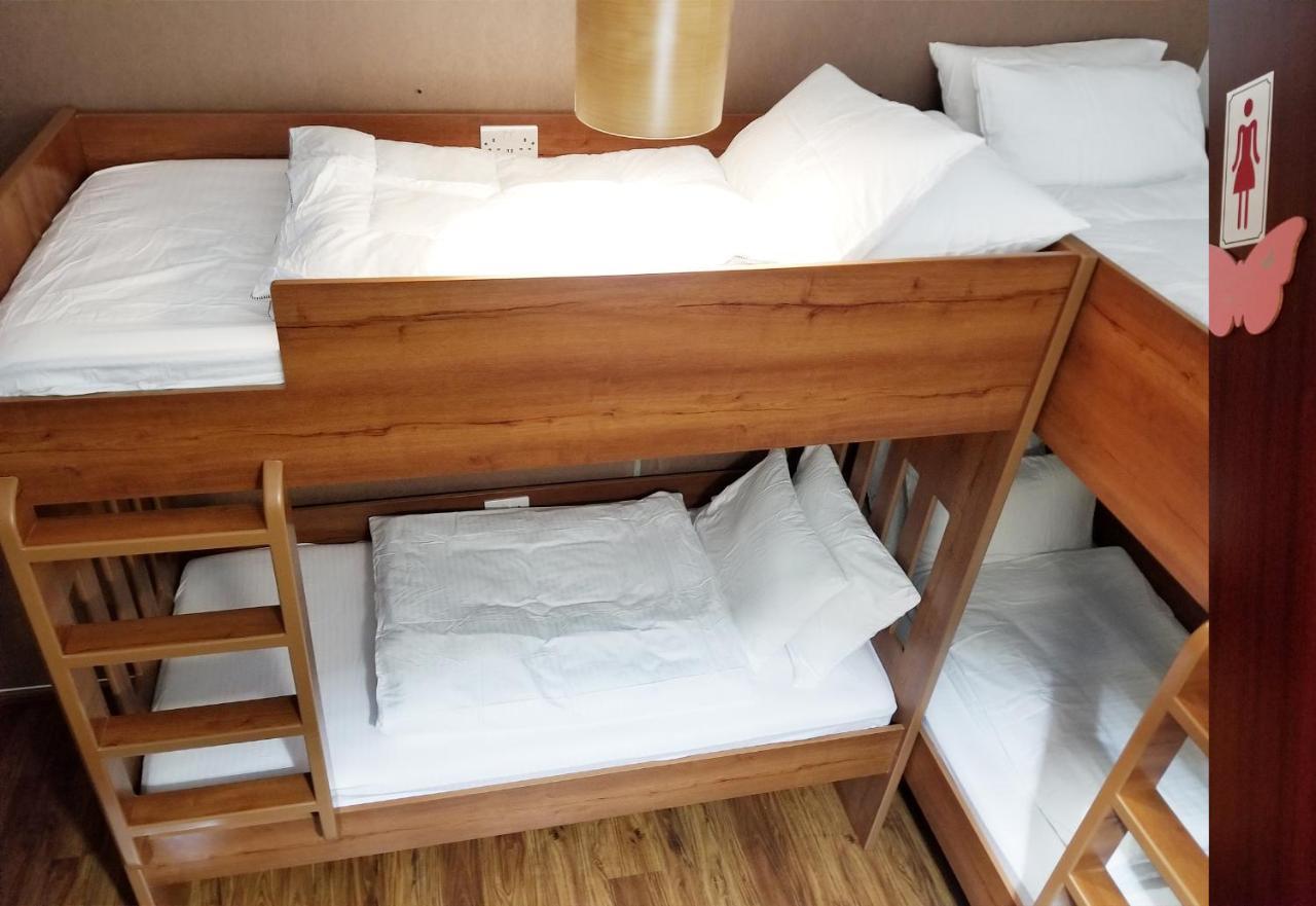 Hostel Royal Beach Residences *