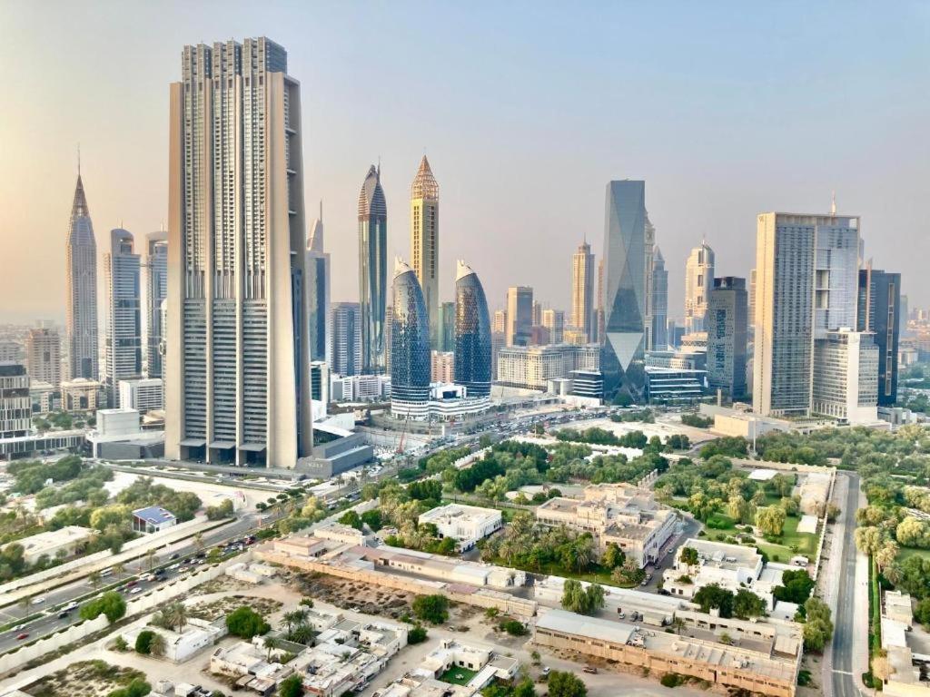 Luxurious 1-bedroom With Skyline View In Downtown Views Ii Apartment Dubai