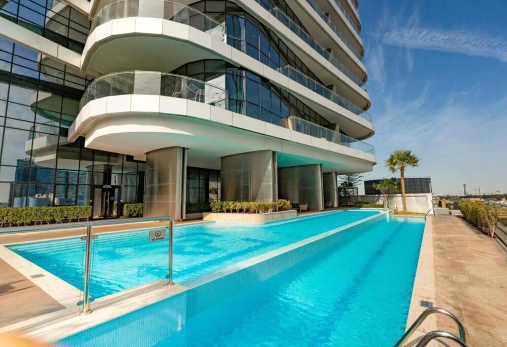 Skylight Two Bedroom Rp Heights Downton * Dubai