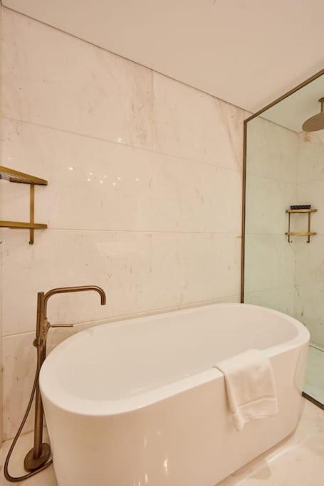 Skylight Two Bedroom Rp Heights Downton *
