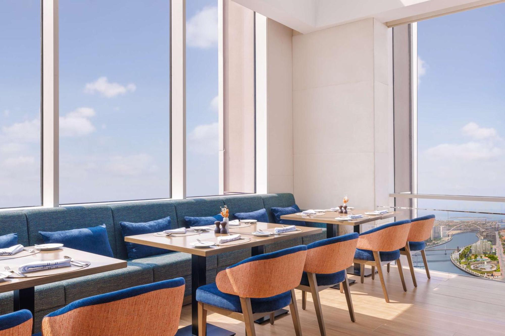 Hotel Hilton Al Habtoor 5*