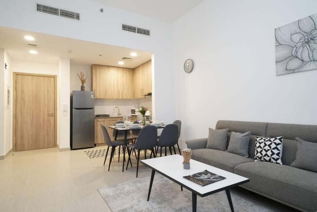 Apartment Spacious 1 Bedroom In Peaceful Community Dubai