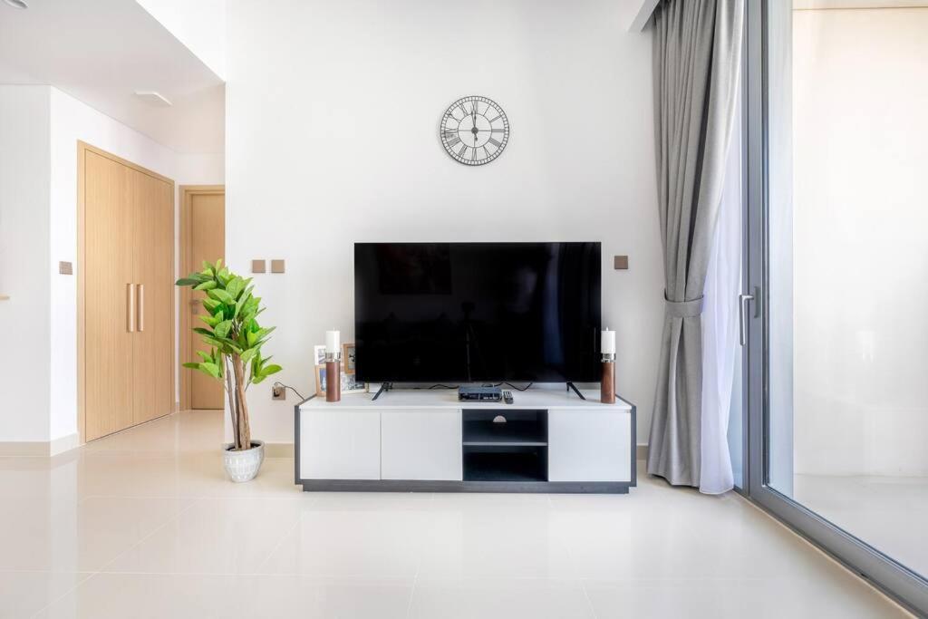 Apartment Elegant 1br In 17 Icon Bay Creek Dubai