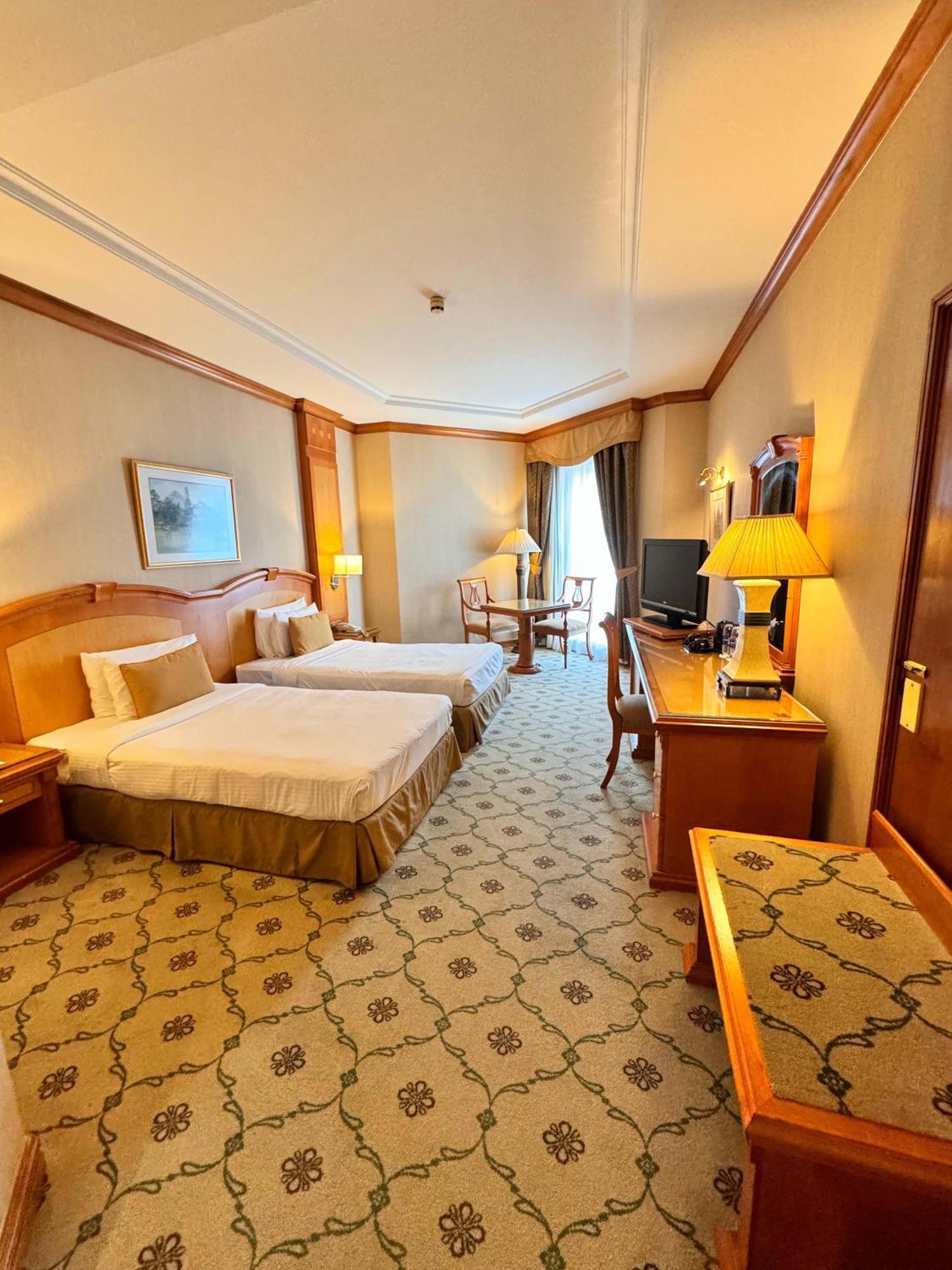 Knight Castle - Formerly Known As Carlton Palace Hotel 5*