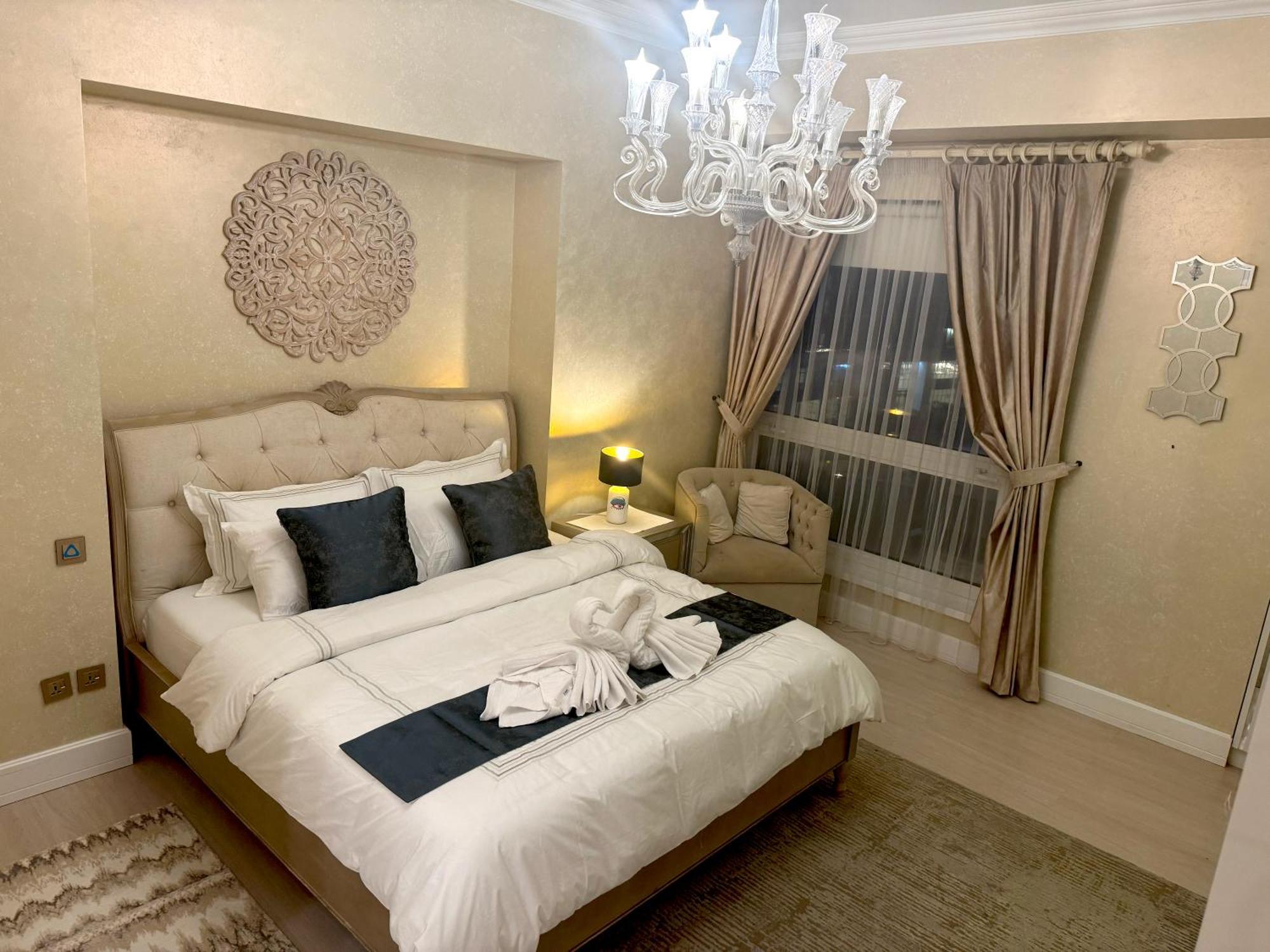 Royal Beach Residences Hostel *