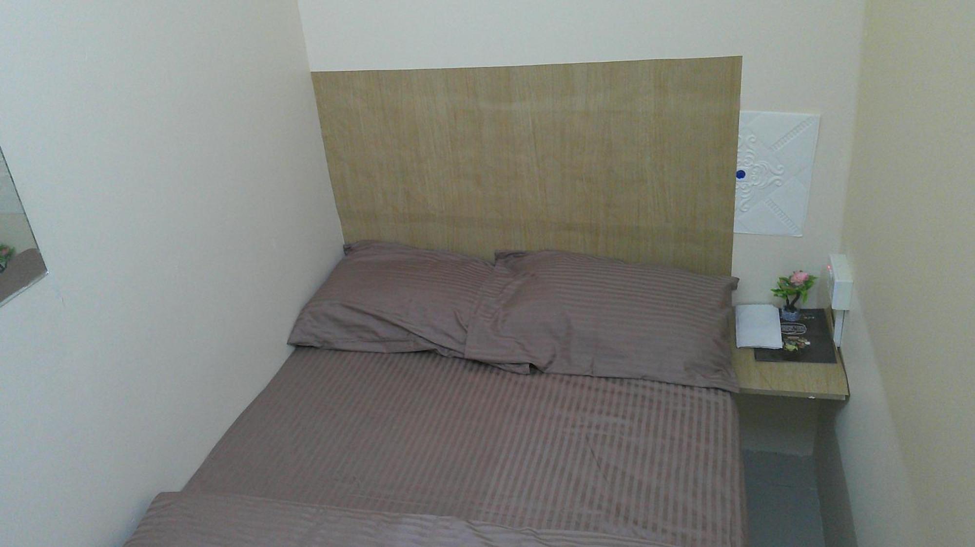Inn Ruby Star Budget With Shared Washroom Access 321