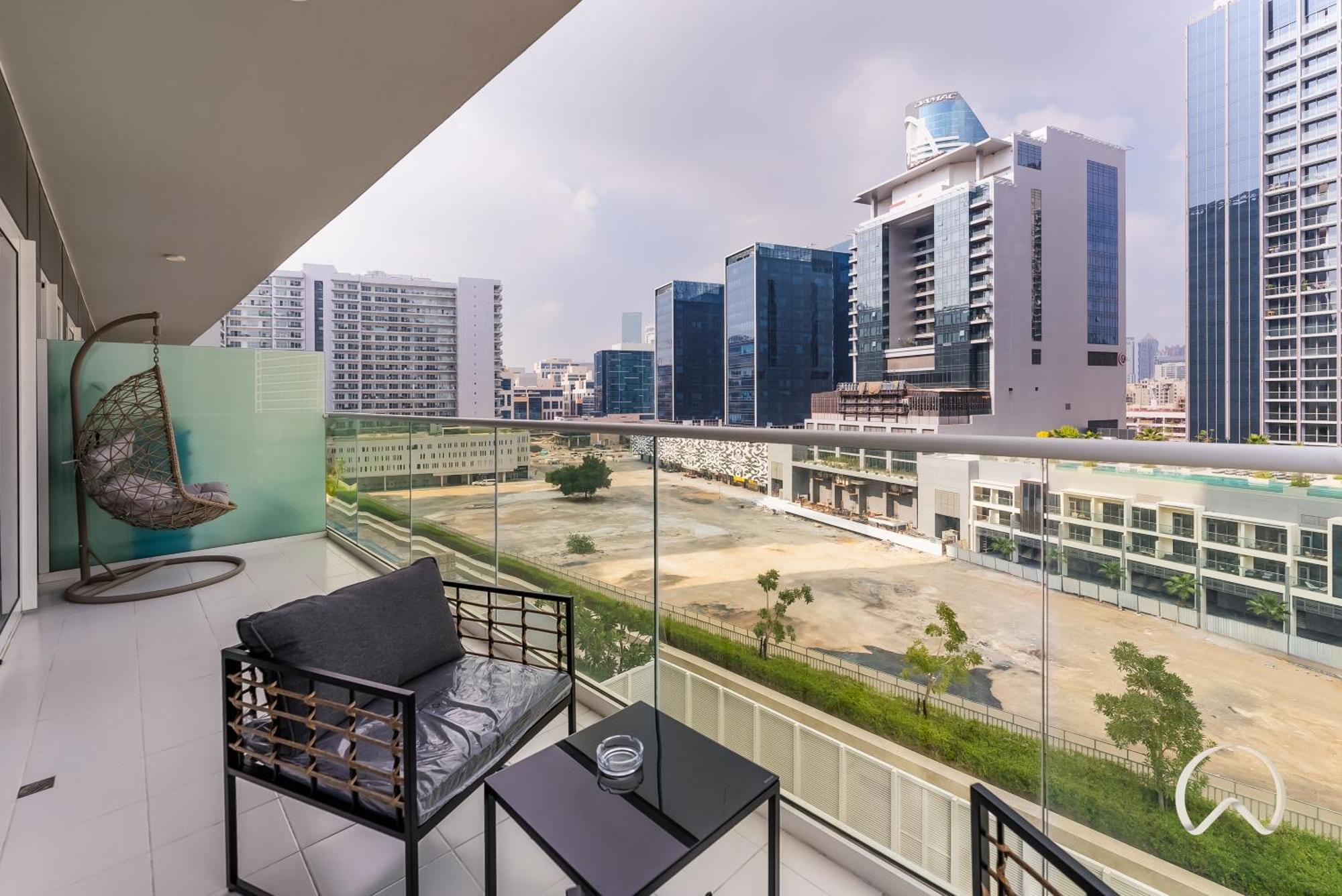 Oraya - Canal-side Comfort Close Burj Khalifa & Mall Dubai