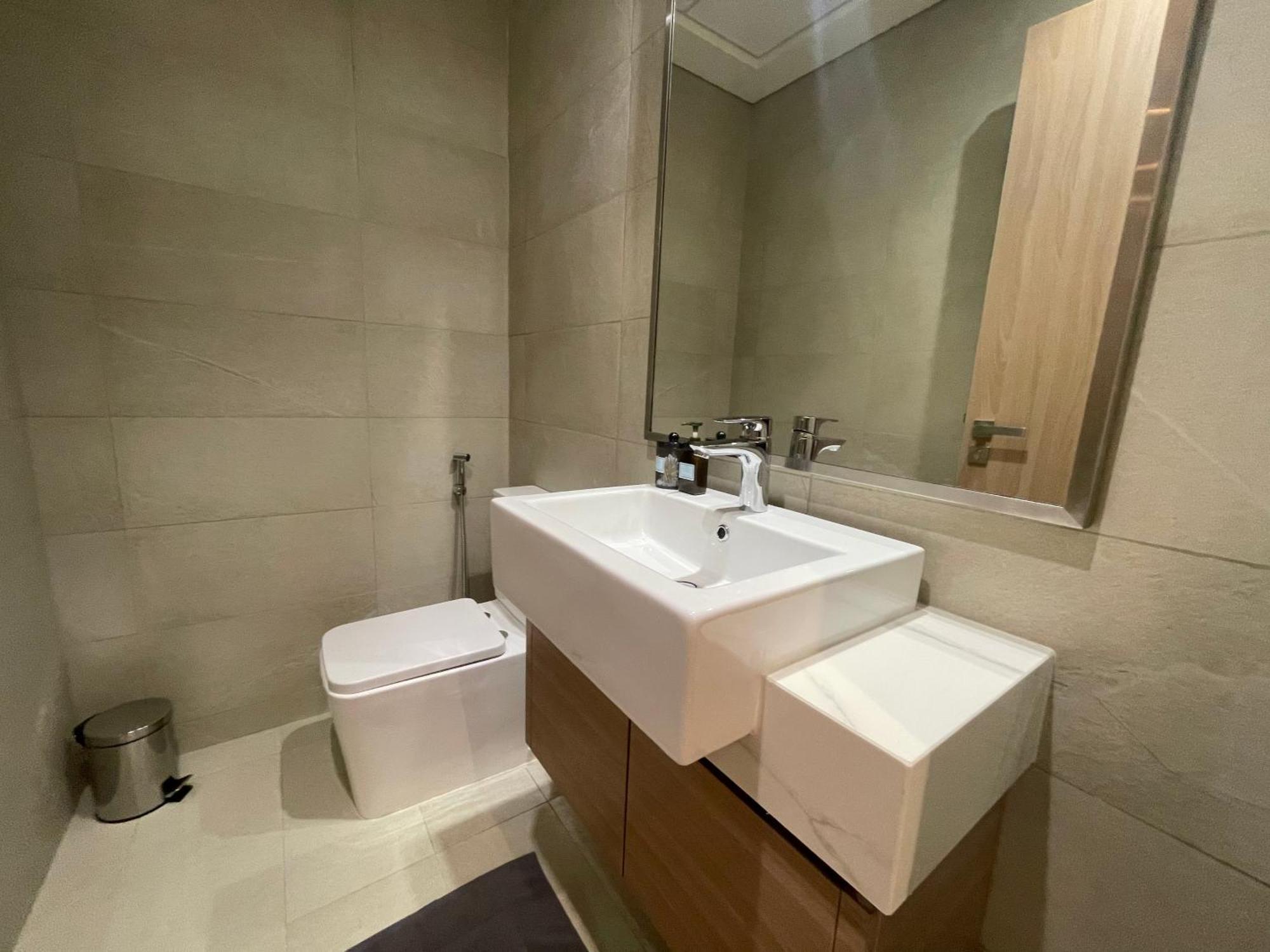 Apartment Ashri Homes Standard In Riviera With Pool View