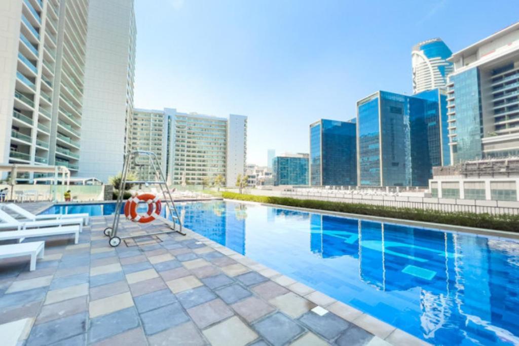 Oraya - Canal-side Comfort Close Burj Khalifa & Mall Dubai
