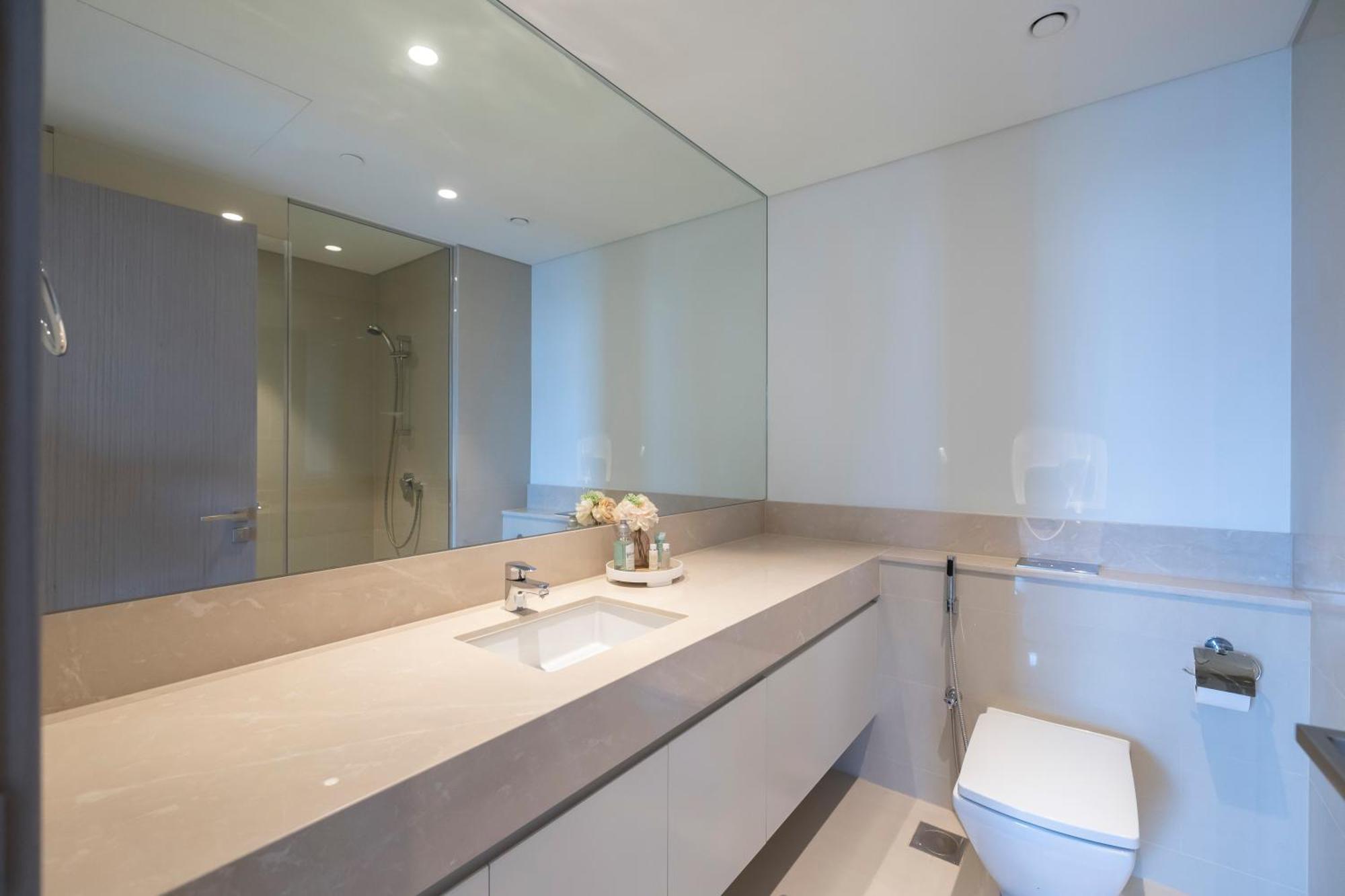 Apartment Luxury 2-br Apt With Burj View *