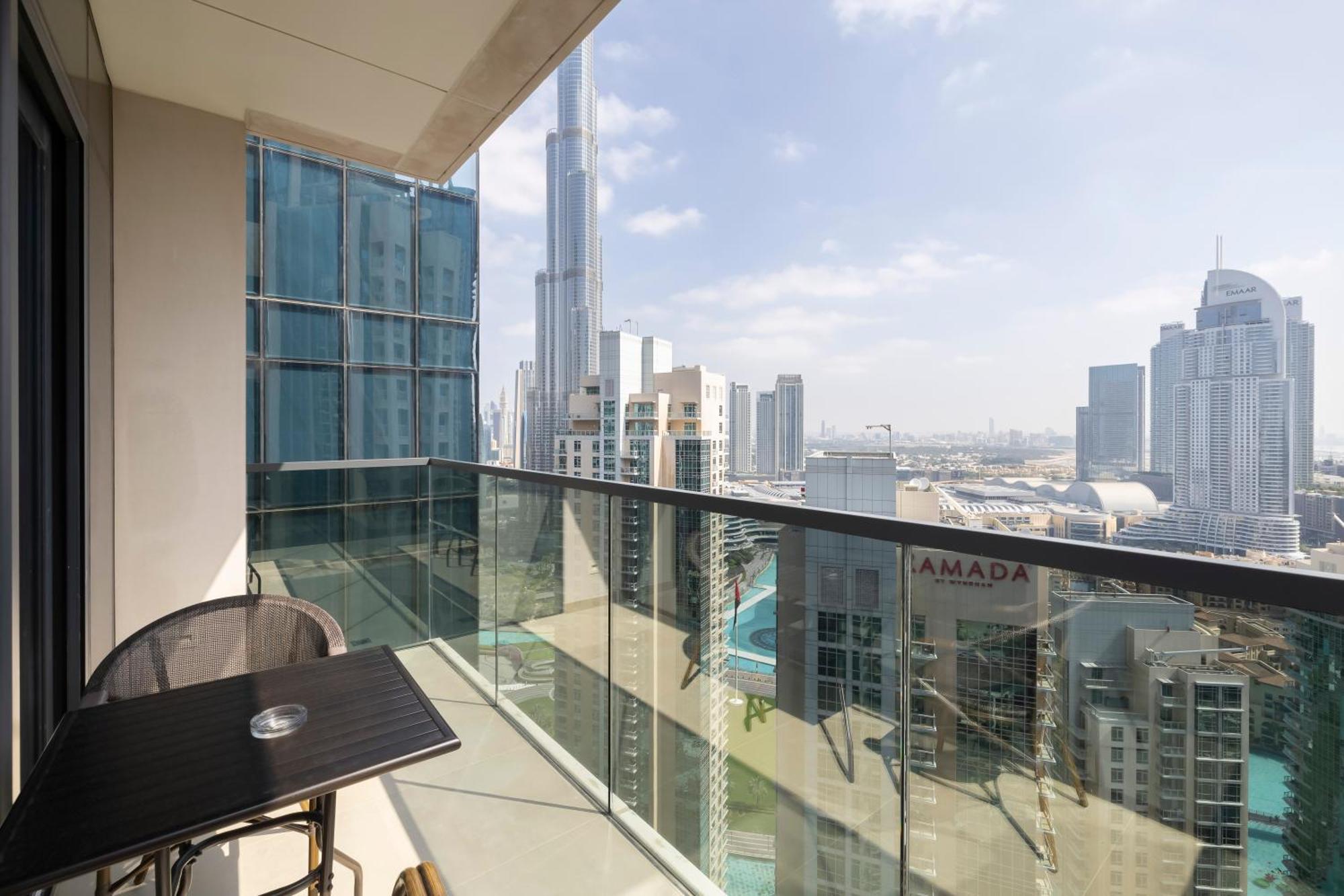Apartment Luxury 2-br Apt With Burj View