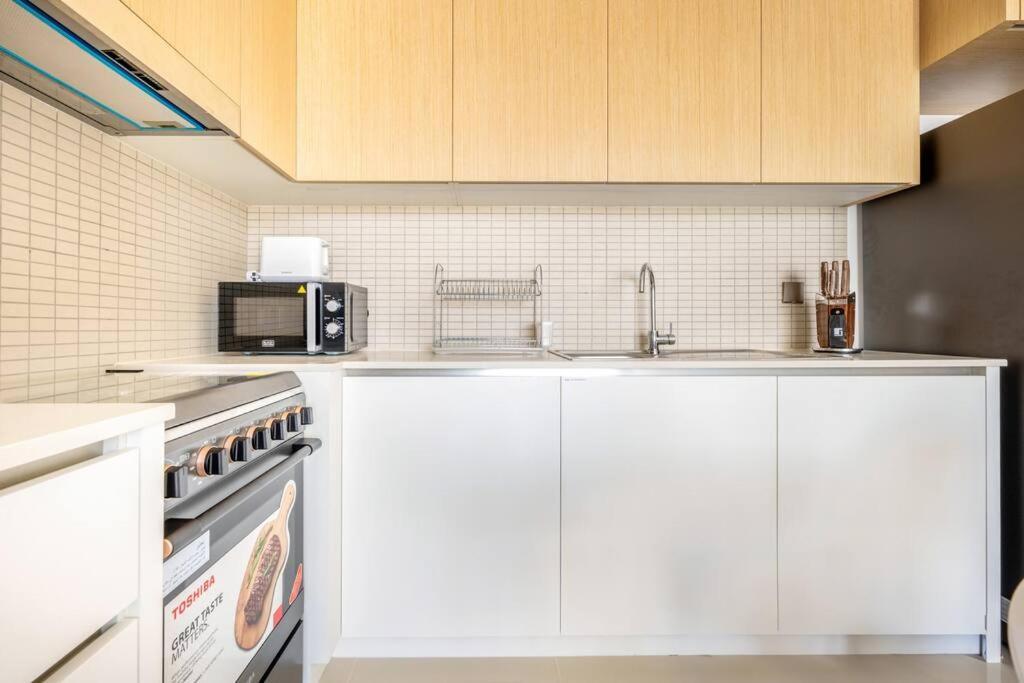 Elegant 1br In 17 Icon Bay Creek