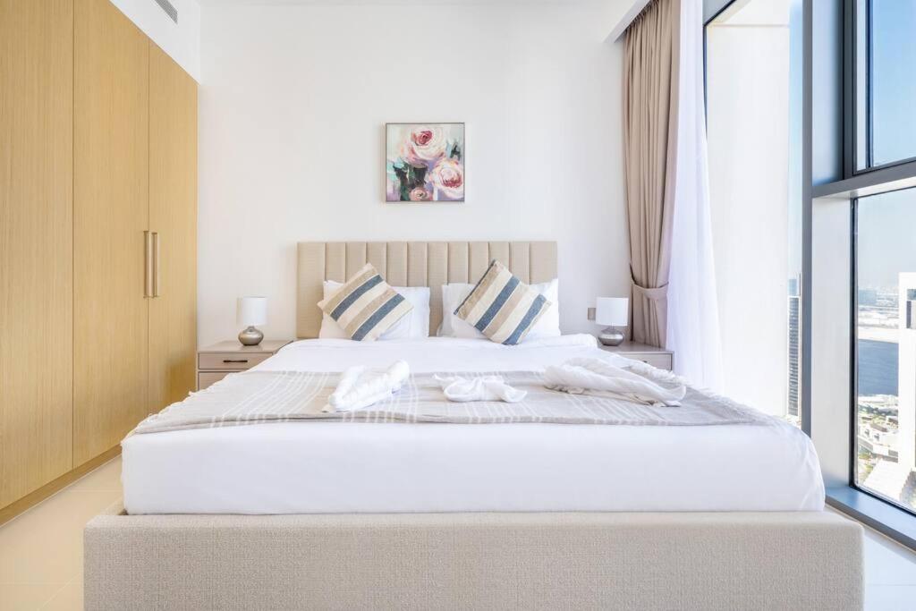 Elegant 1br In 17 Icon Bay Creek Apartment *