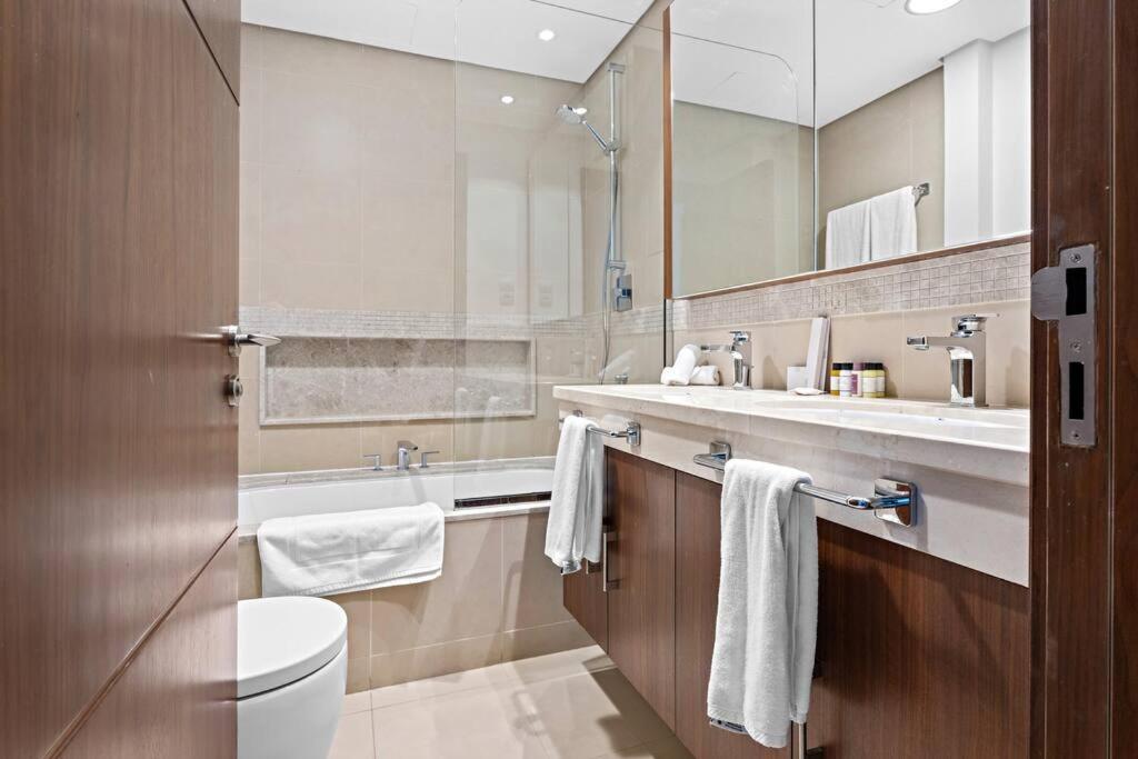 First Class 3br With Magical View Of Burj Khalifa Apartment