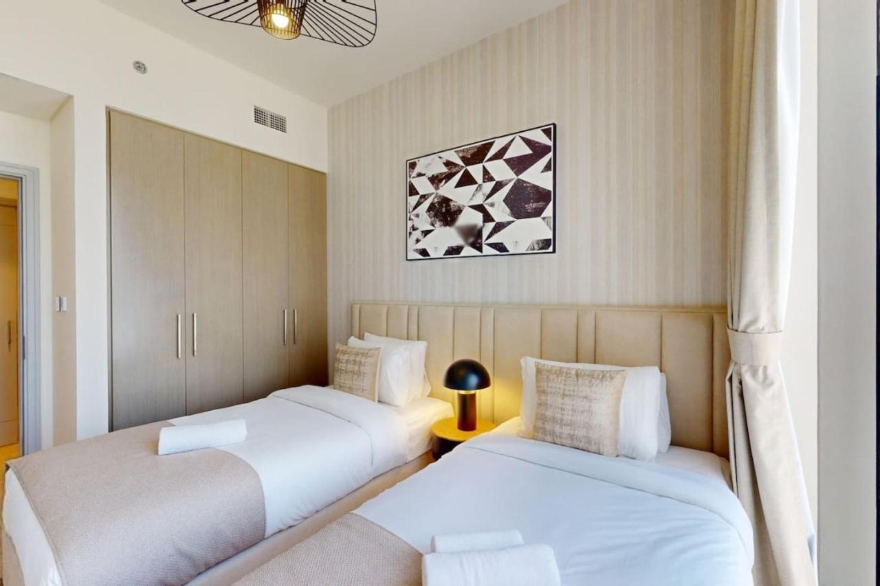 Apartment Tower 1 - Inviting Two Bedroom Dubai