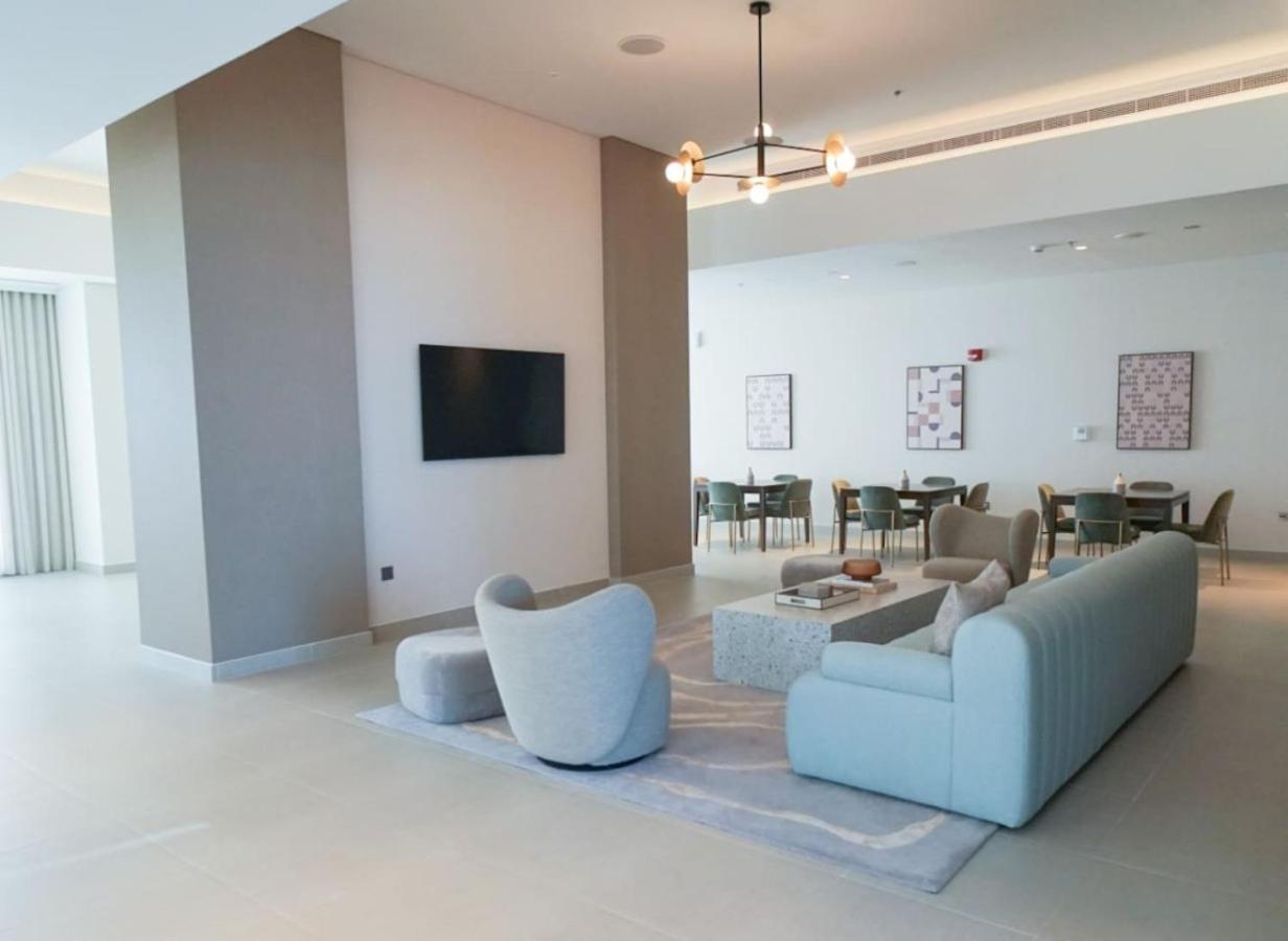 Apartment Tower 1 - Inviting Two Bedroom Dubai
