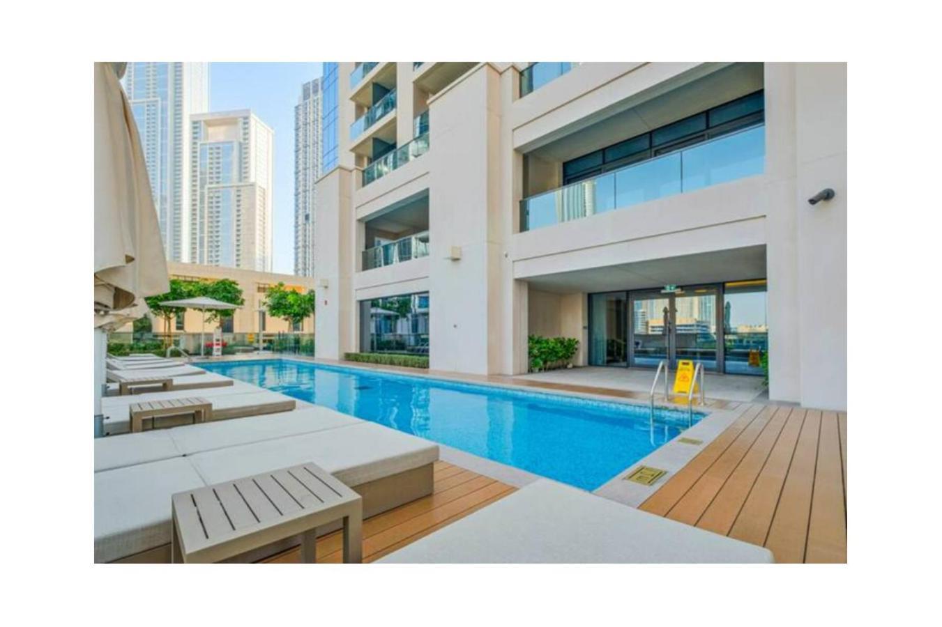 Luxury 2-br Apt With Burj View Apartment *