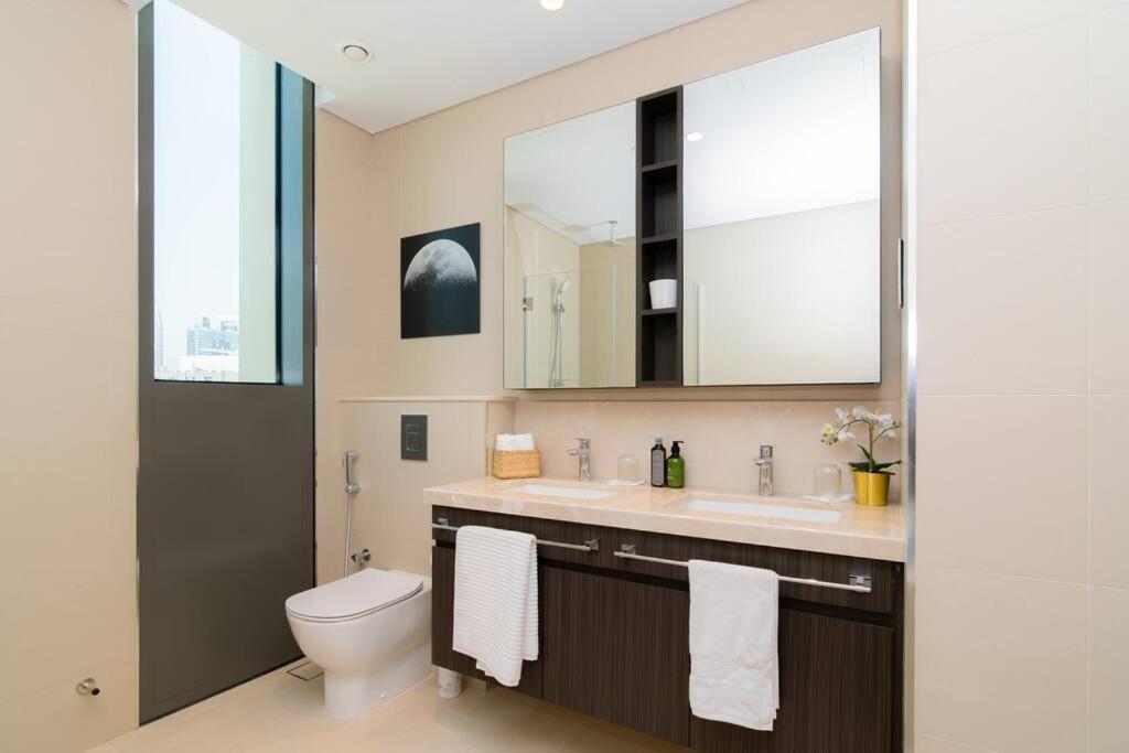 Elite Escape - 2 Bhk Getaway With Mall Access - 1508 Apartment Dubai