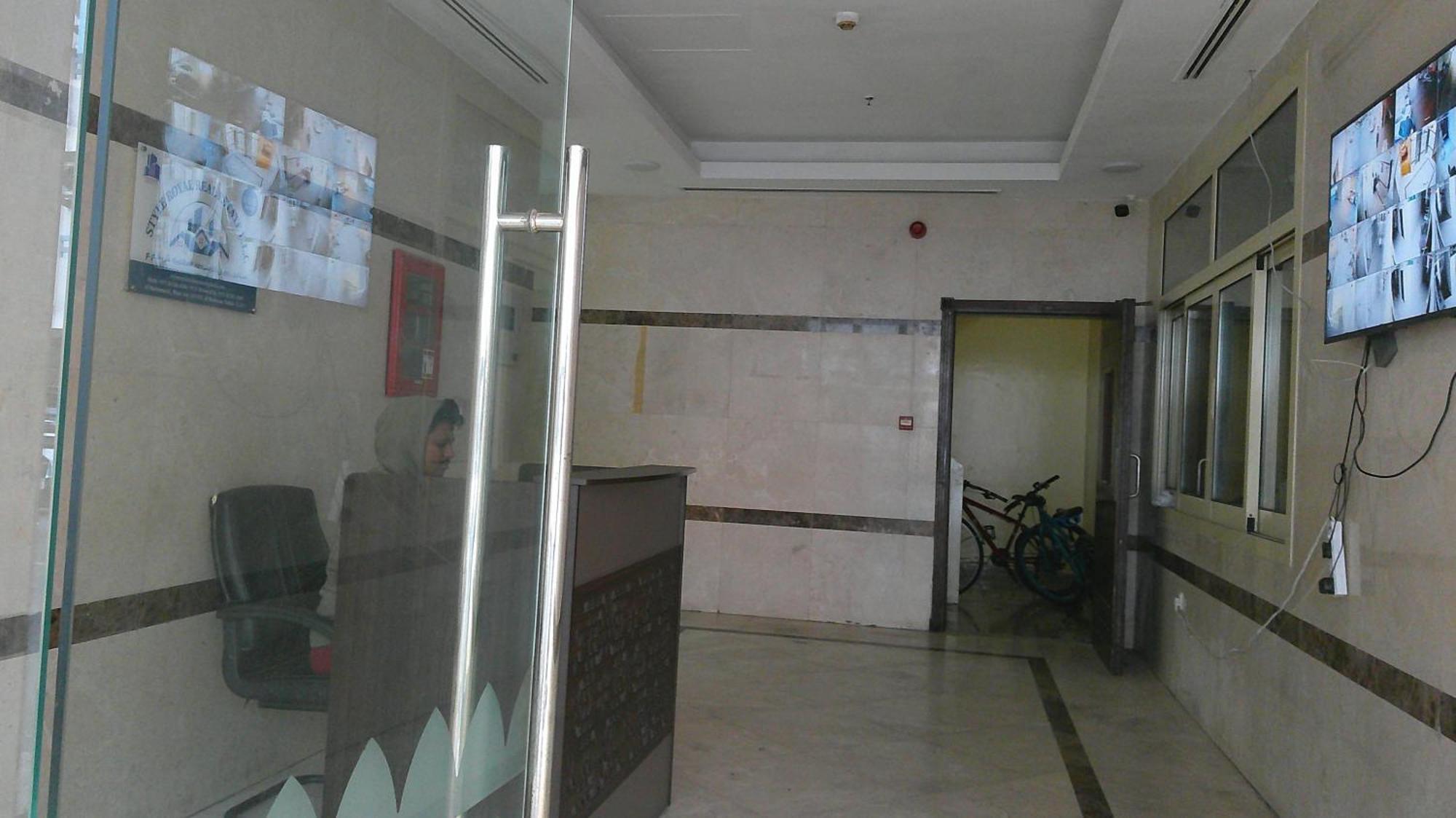 Hostel Ruby Star 303 *