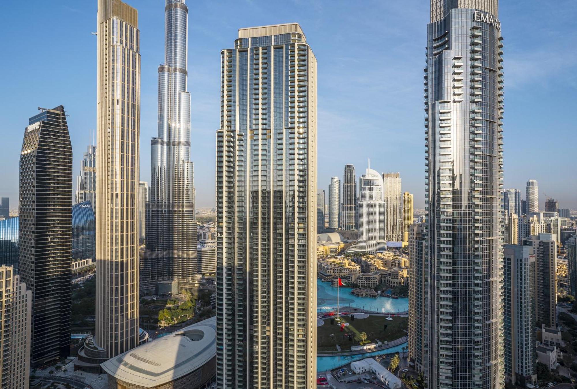 Apartment Cozy At Floor With Burj View From Balcony 173bc1 *