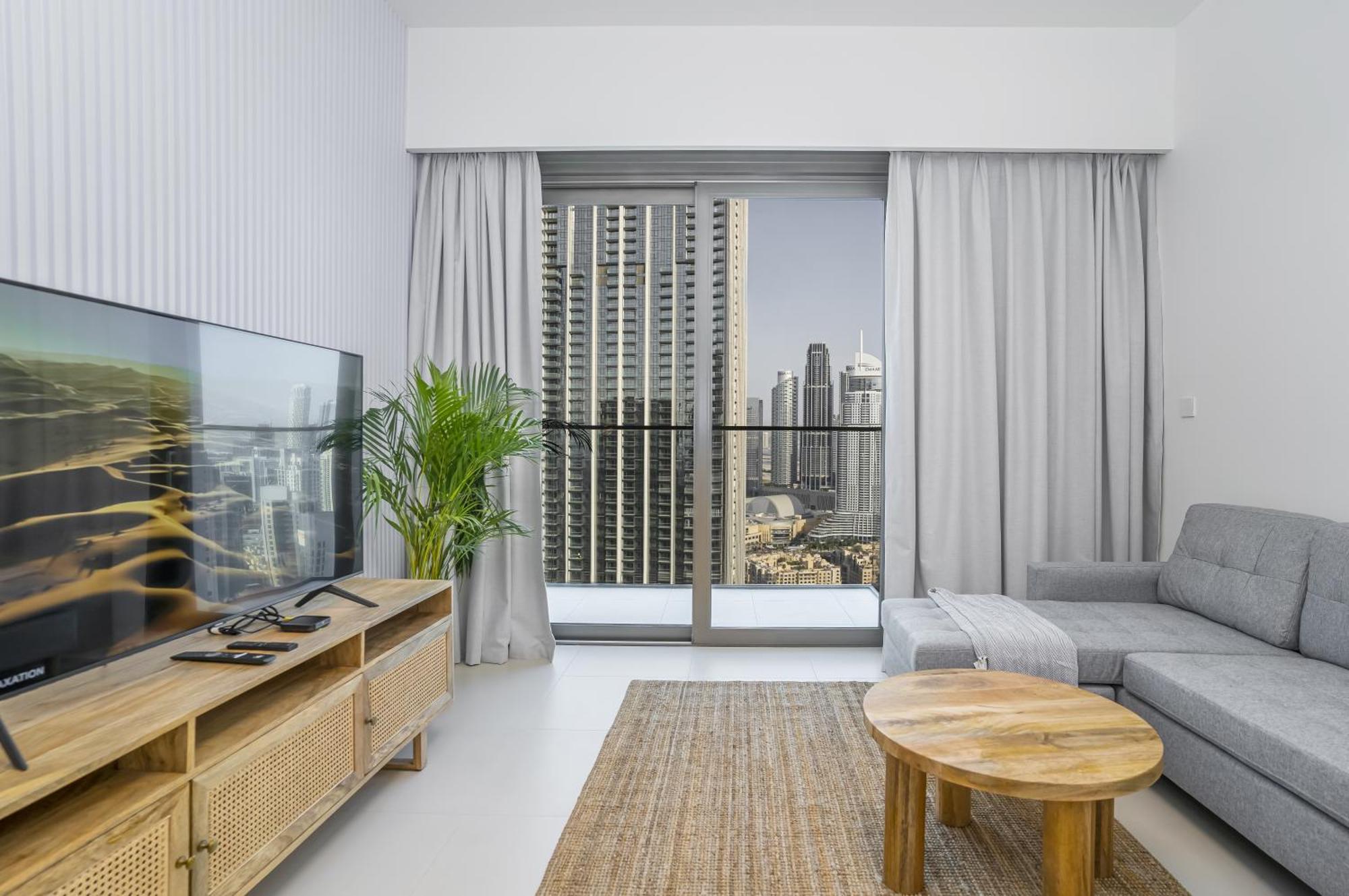Cozy At Floor With Burj View From Balcony 173bc1 Apartment