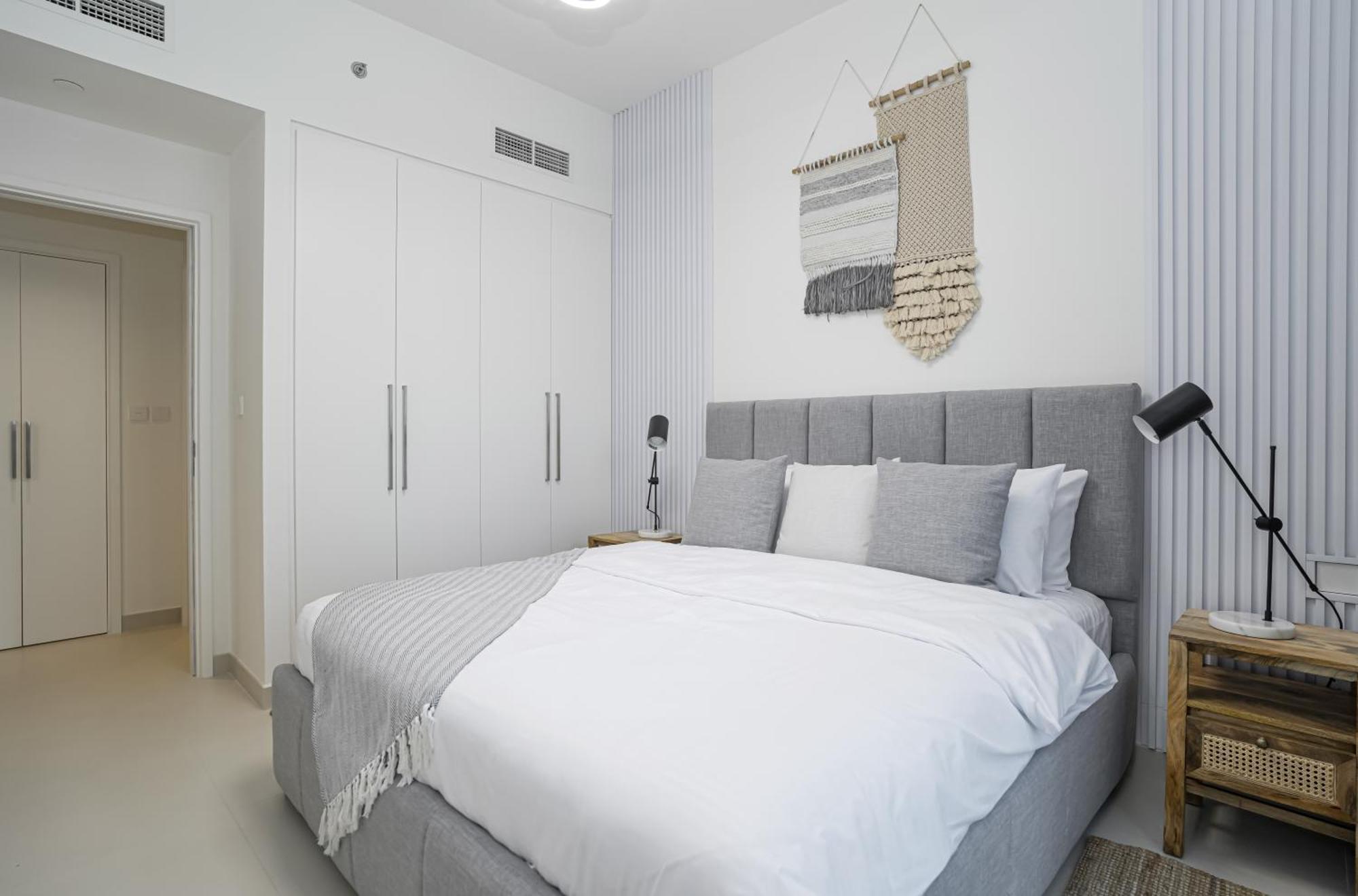 Apartment Cozy At Floor With Burj View From Balcony 173bc1