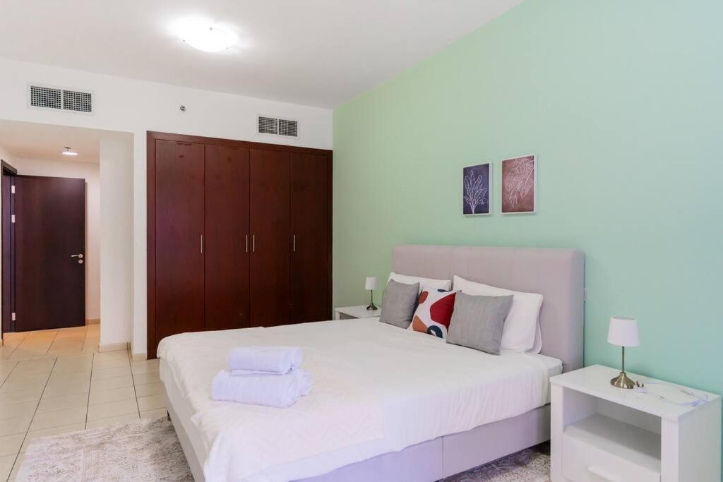 Premium 1 Bed In Autumn, Jvc Apartment *
