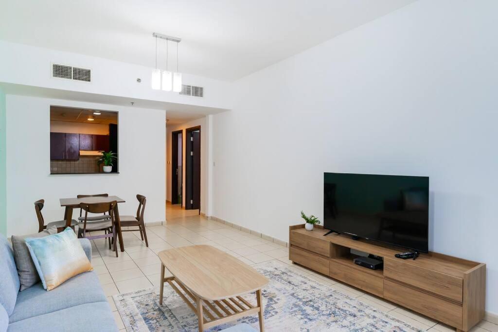 Premium 1 Bed In Autumn, Jvc Apartment