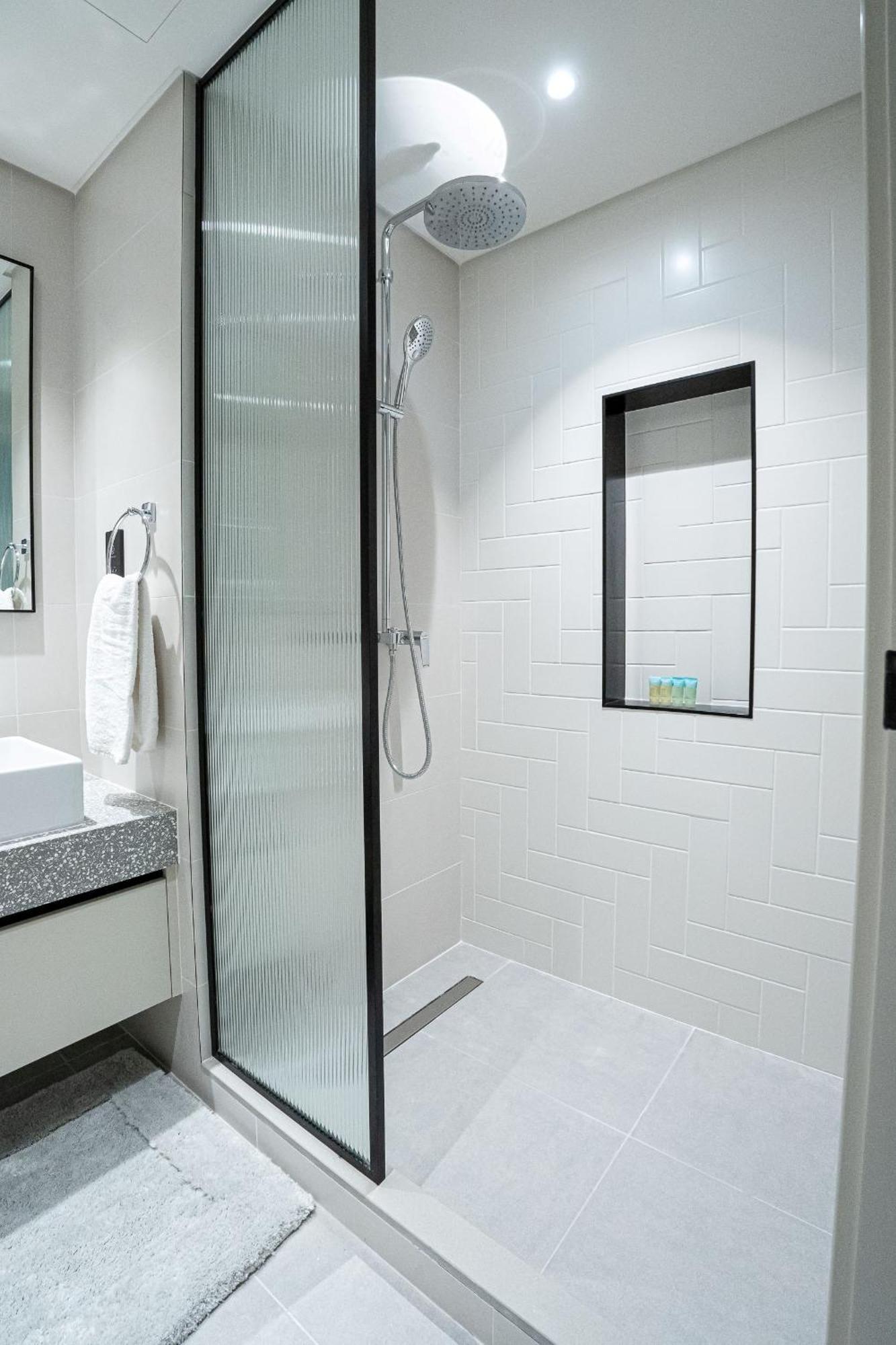 Veluxa - Luxe 2 Bedroom In Marina Vista * Dubai