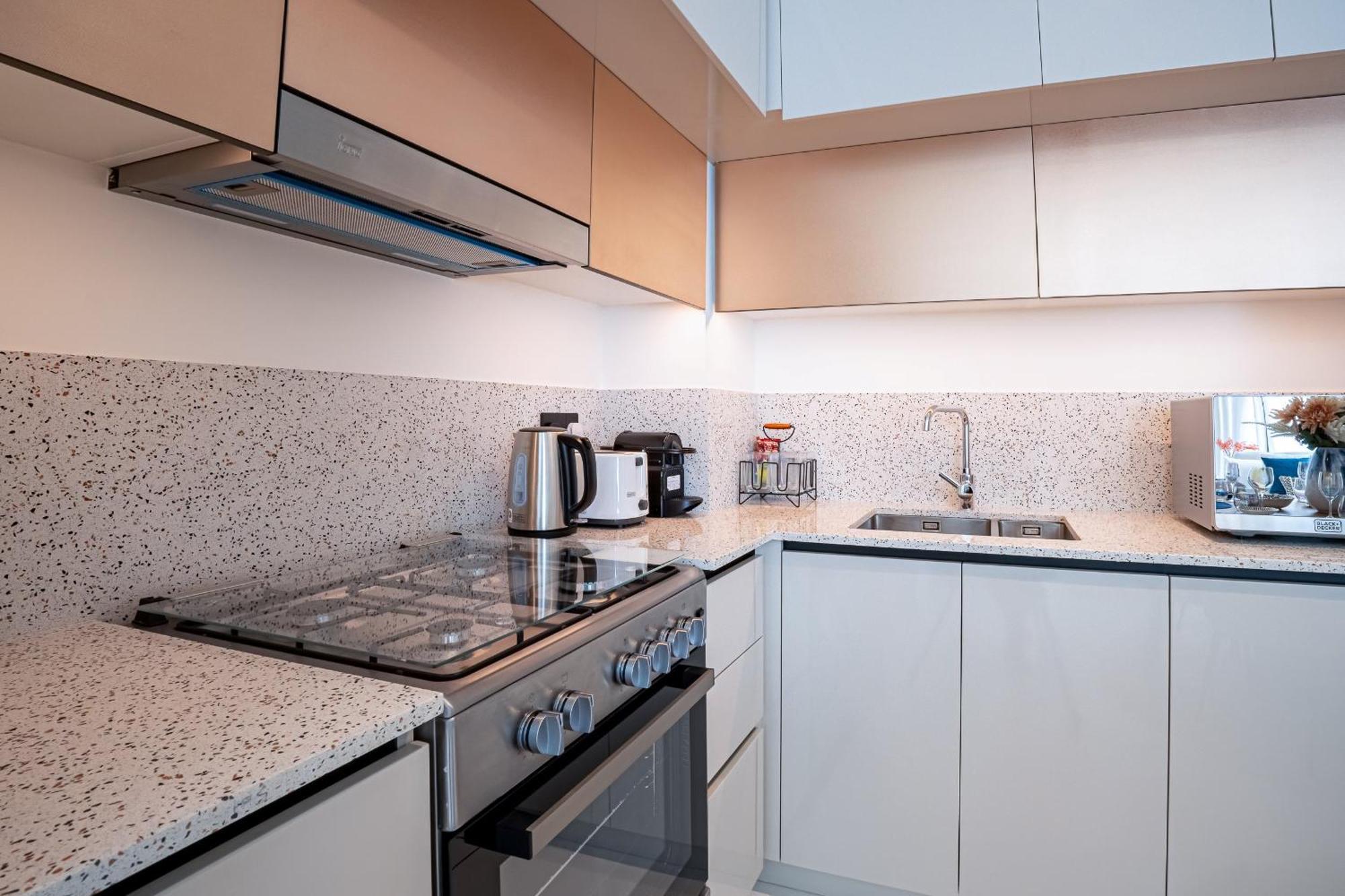 Veluxa - Luxe 2 Bedroom In Marina Vista Dubai
