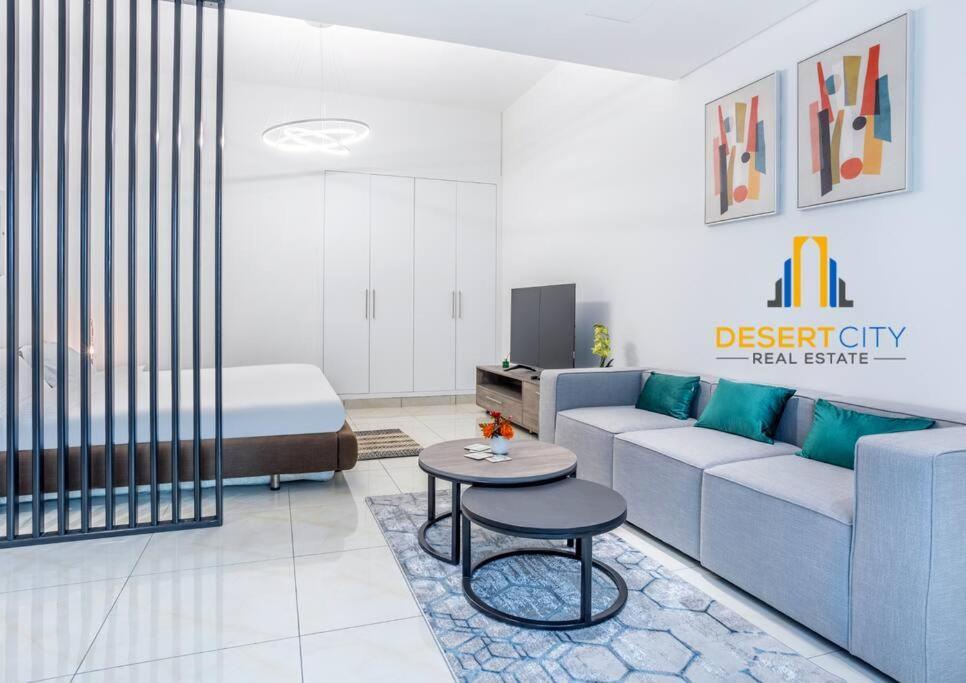Apartment Fully Furnished In Jvc, Hosted By Desert