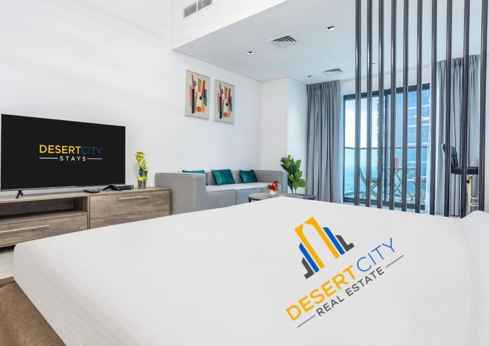 Apartment Fully Furnished In Jvc, Hosted By Desert