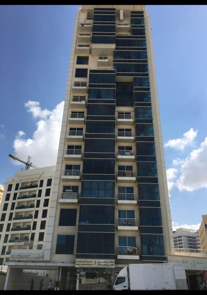 Guest house Couples With Private Balcony Tv Fridge