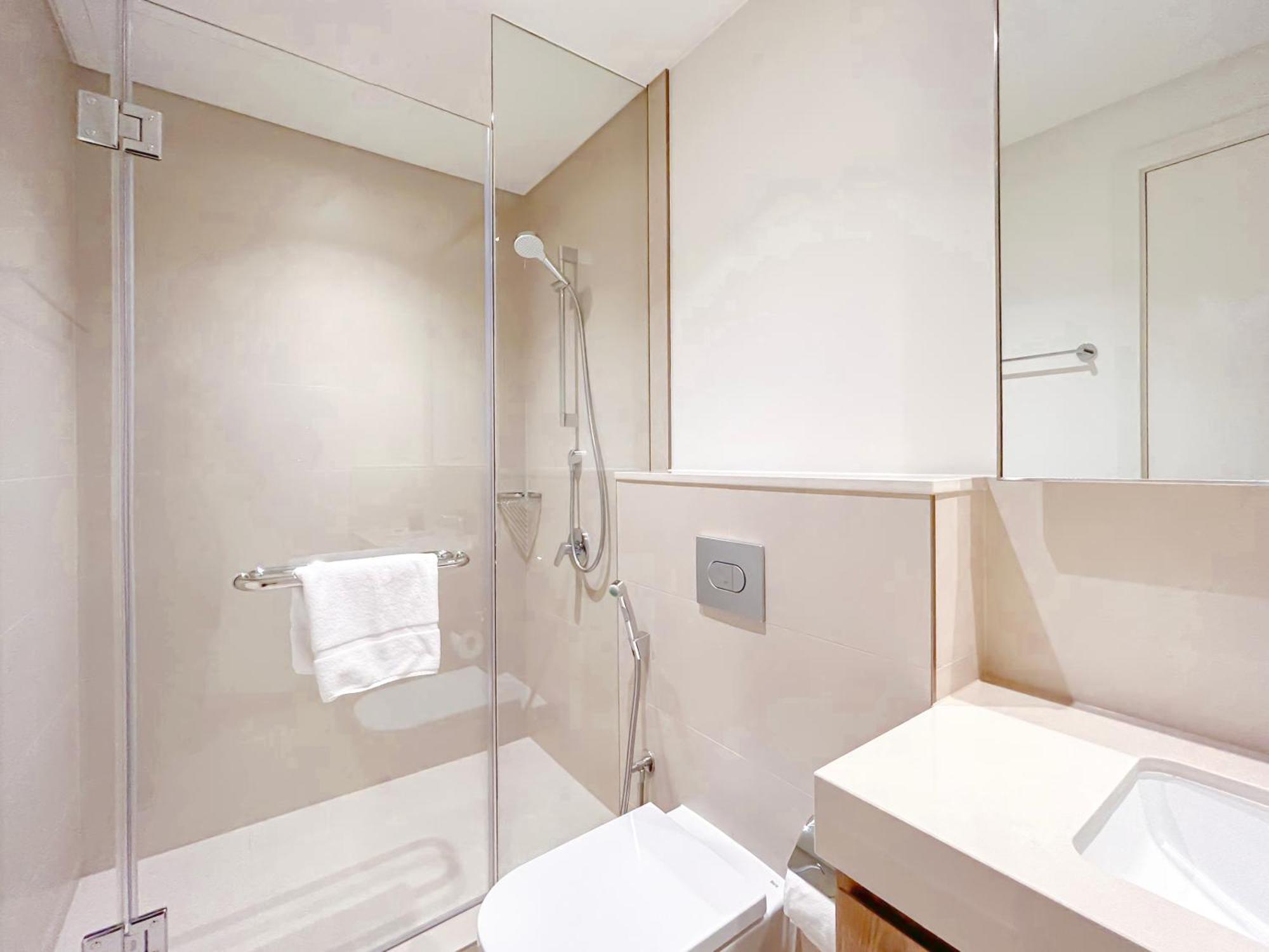 Luxury 2b In Downtown Views With Balcony And Burj View Apartment Dubai