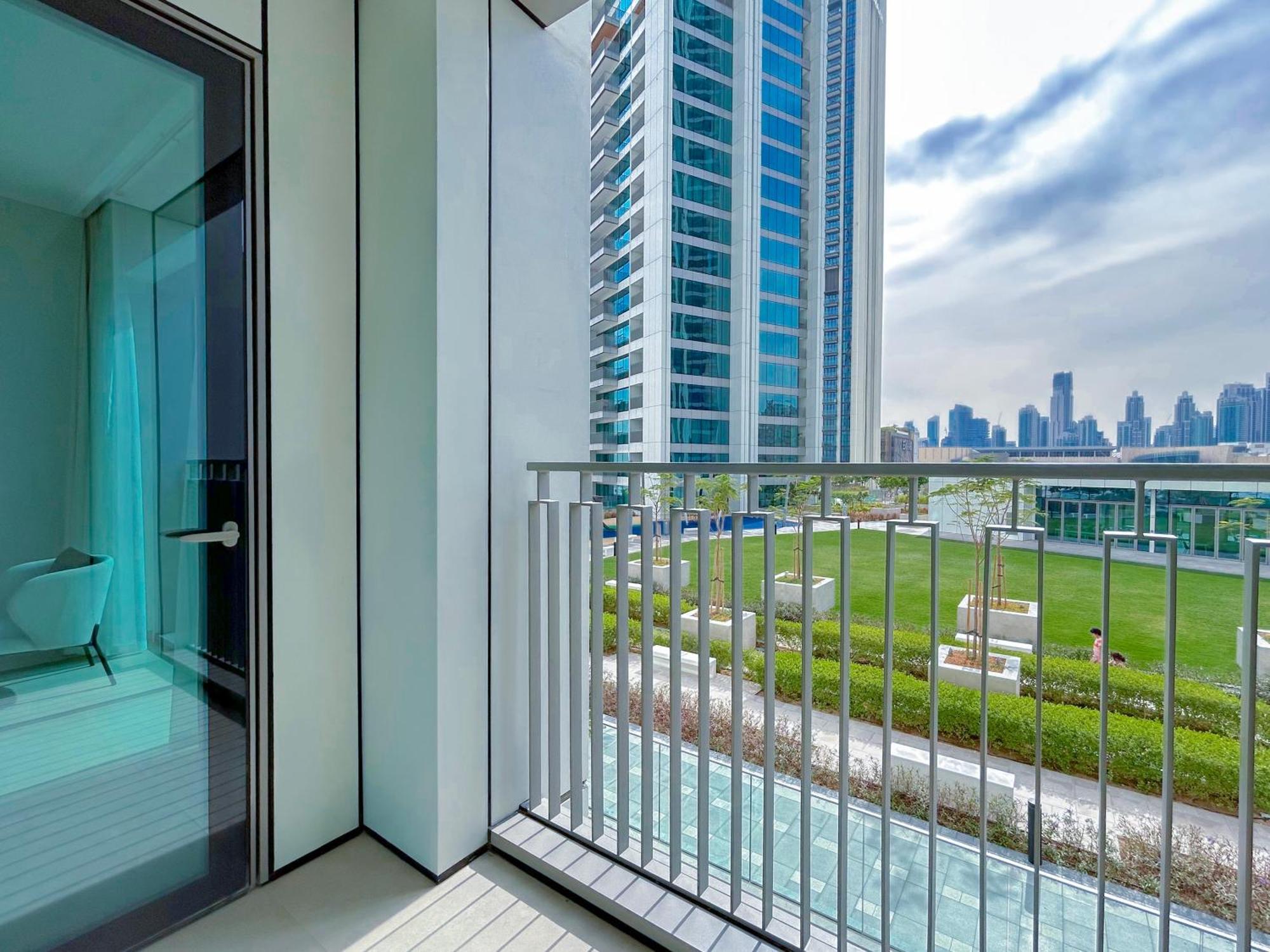 Luxury 2b In Downtown Views With Balcony And Burj View Apartment Dubai