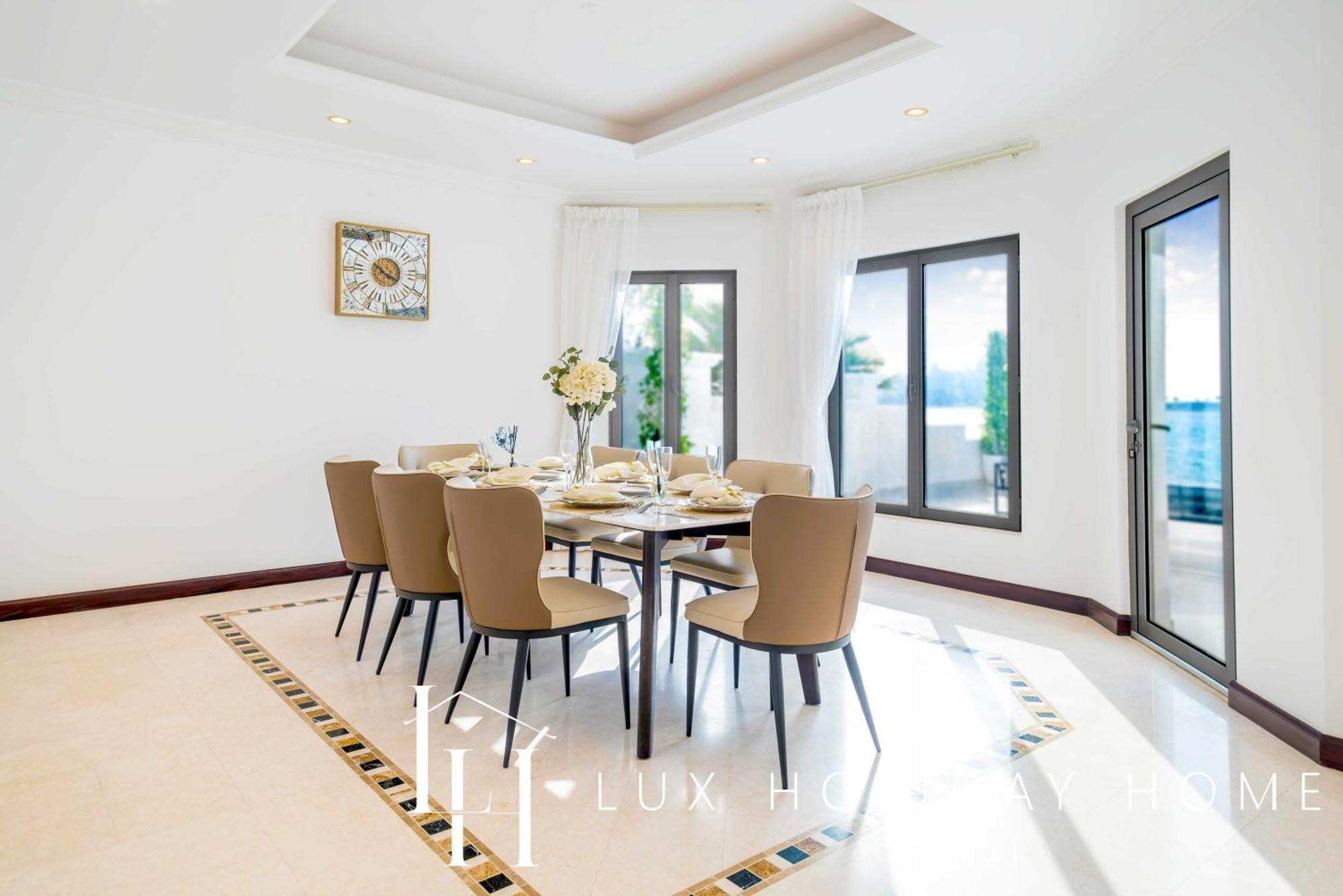Lux The Ultimate Island Palm Dubai